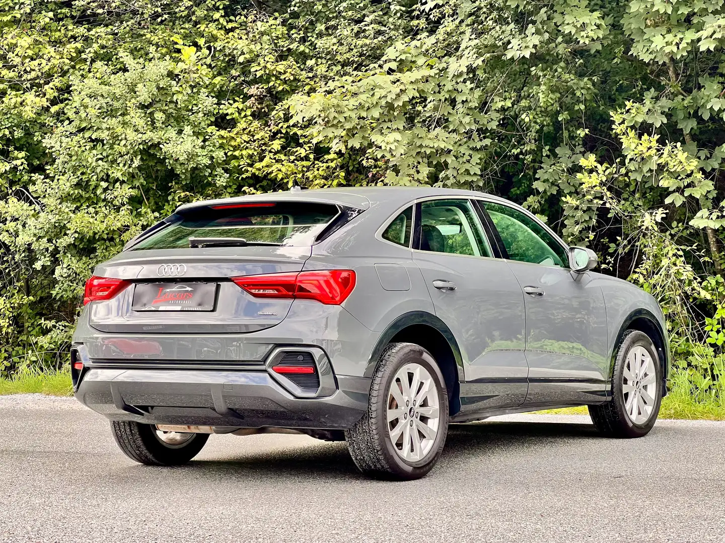 Audi Q3 40 TDI quattro Sportback Aut. 1HAND*ACC*MA-LED*AHK Grau - 2