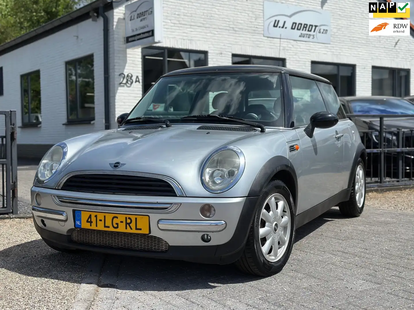 MINI One Mini 1.6 Salt NAP! AUTOMAAT!AIRCO! 1e eigenaar Grijs - 1