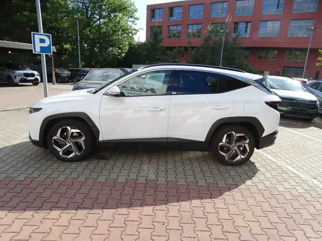 Hyundai Tucson view 3