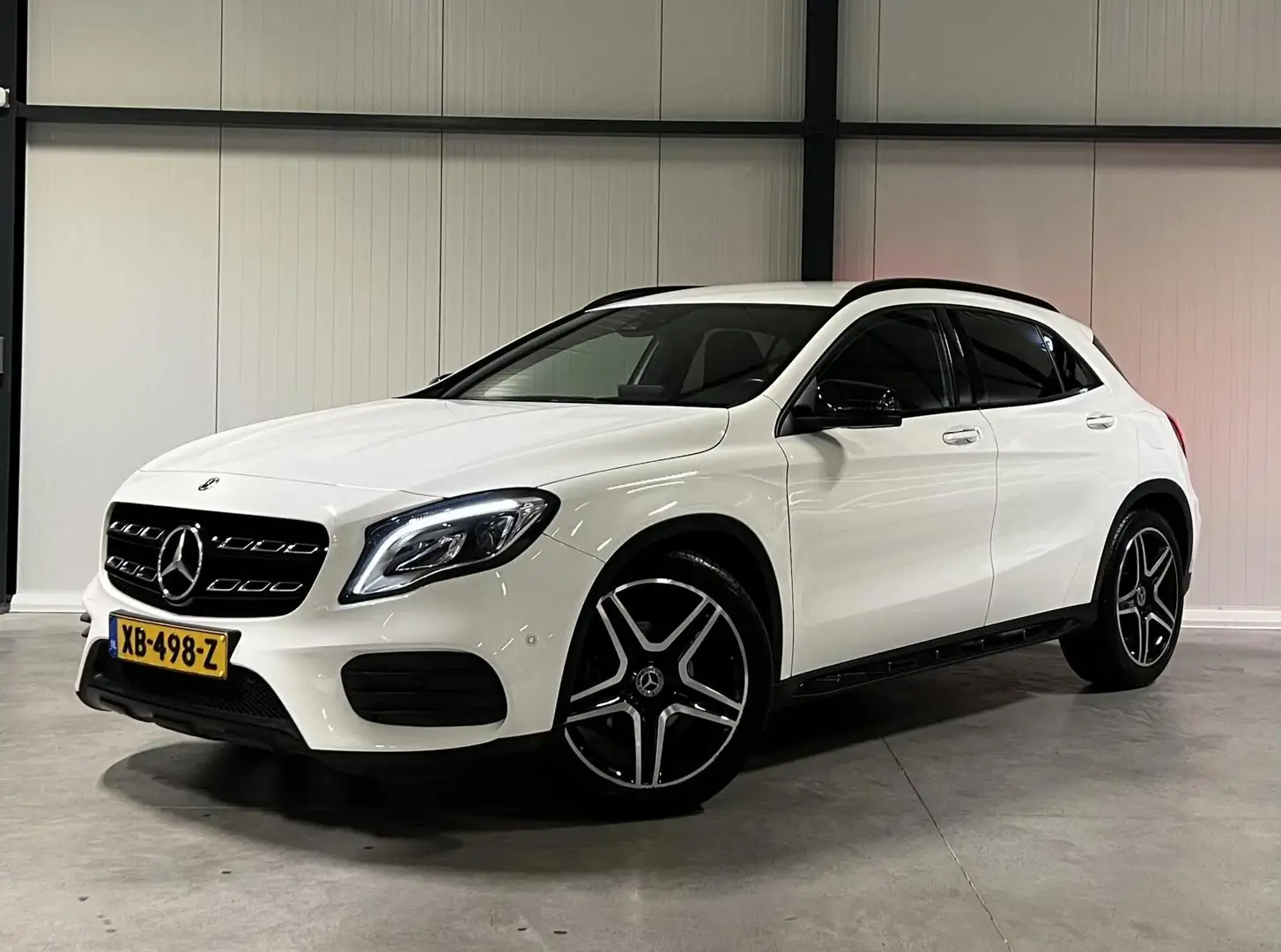 Mercedes-Benz GLA 180 AMG Navi Camera Cruise Climate PDC Blanco - 1