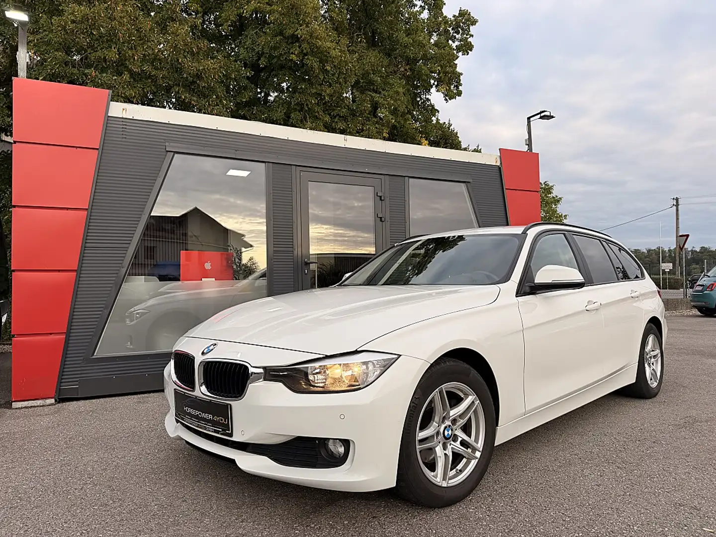 BMW 316 d Touring Aut./PICKERL-NEU/NAVI/TEMPOMAT/PDC Weiß - 2