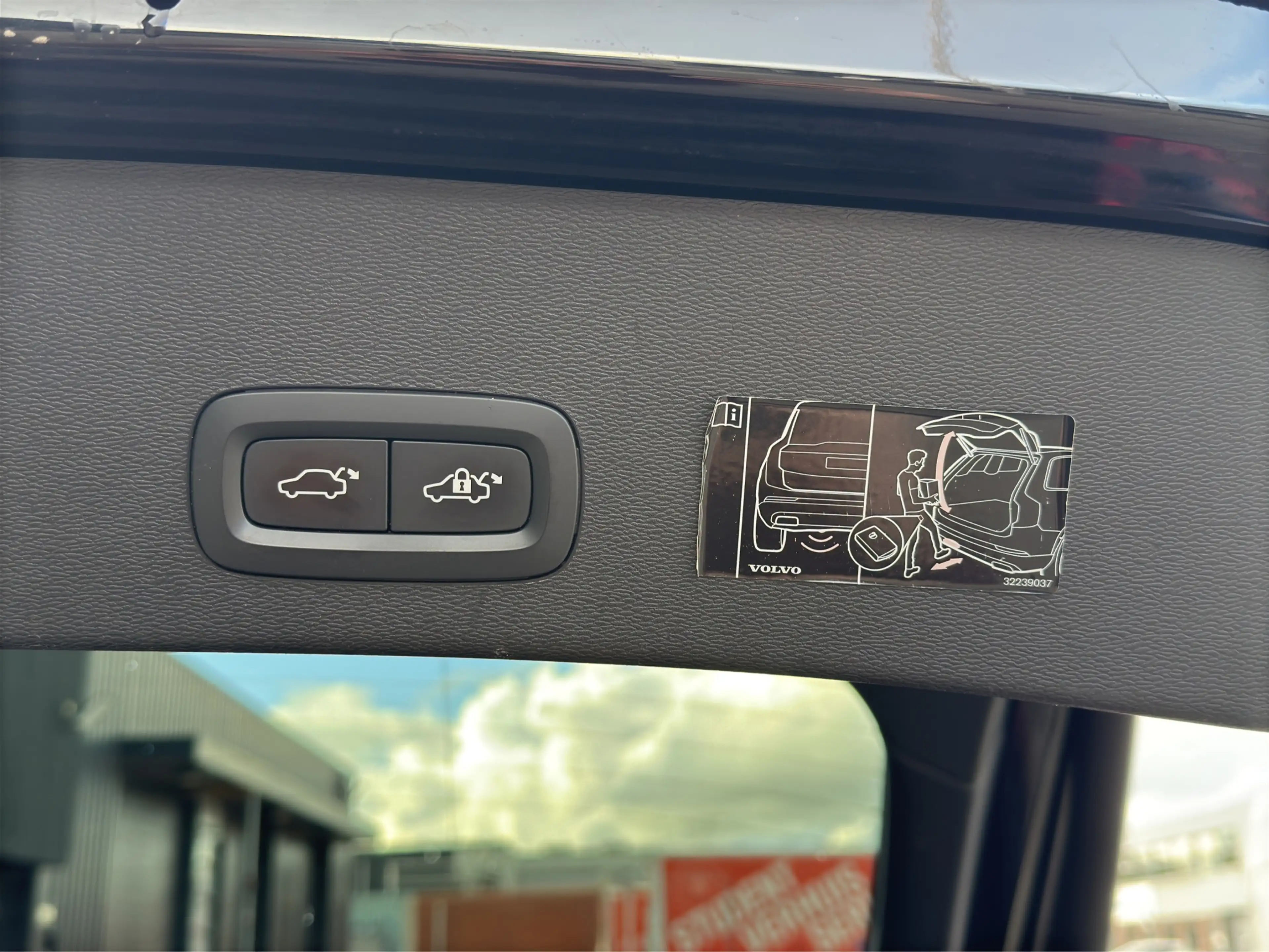 Volvo C40 Recharge Twin Intro Edition 78 kWh | 360 Camera | — photo 15