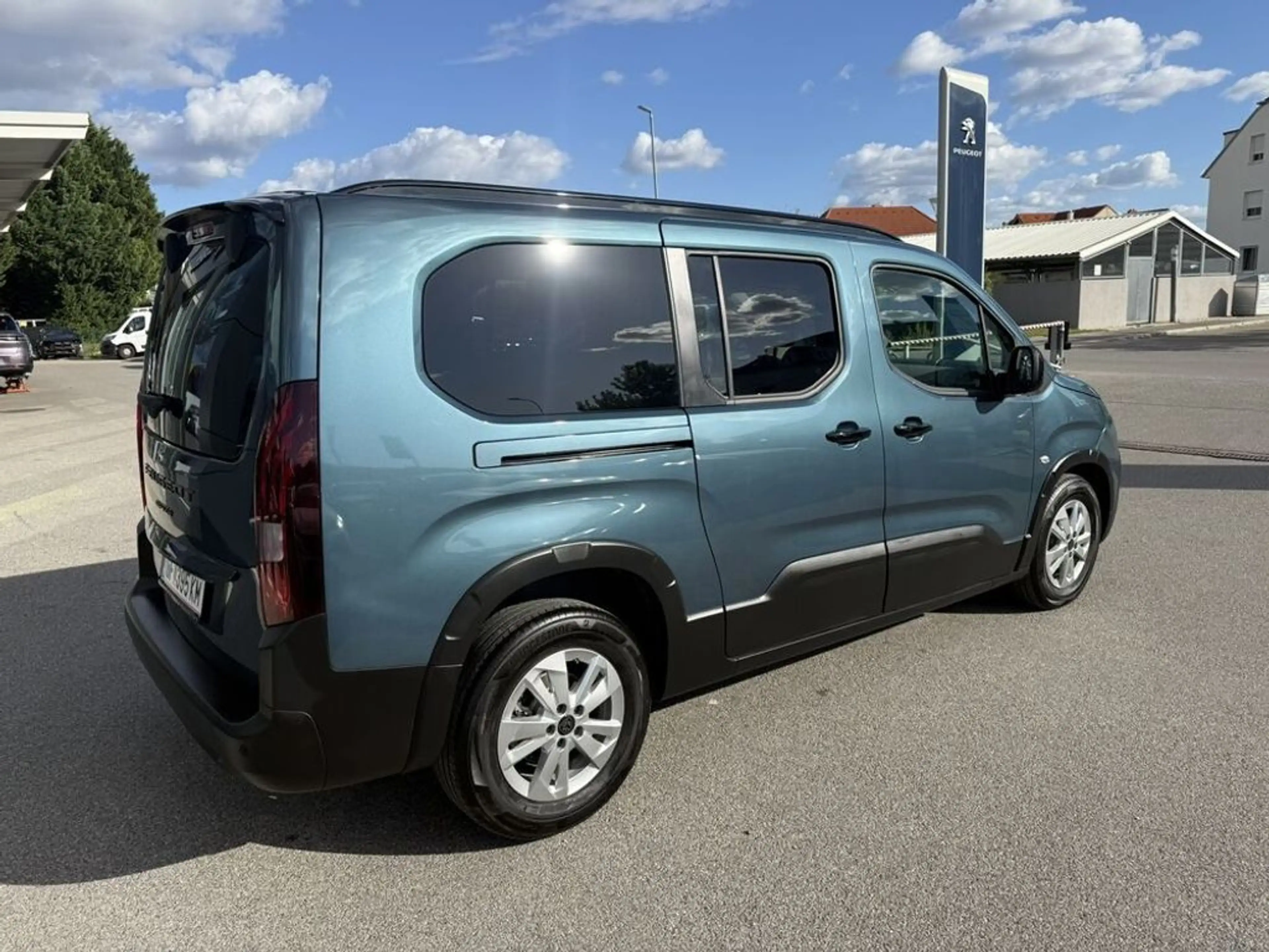 Peugeot Rifter Lang ALLURE BlueHDi 130 6 Gang — photo 8