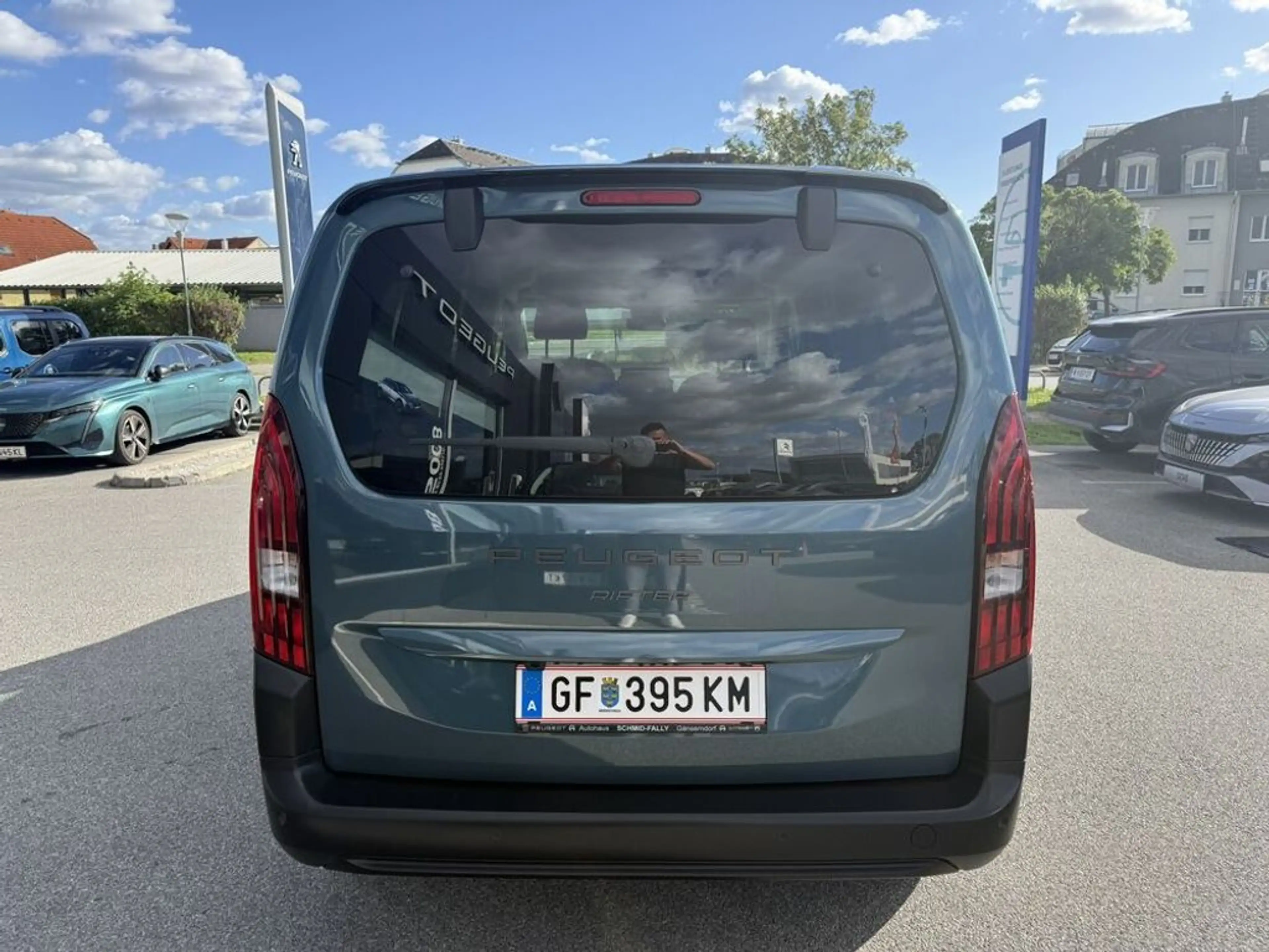 Peugeot Rifter Lang ALLURE BlueHDi 130 6 Gang — photo 5