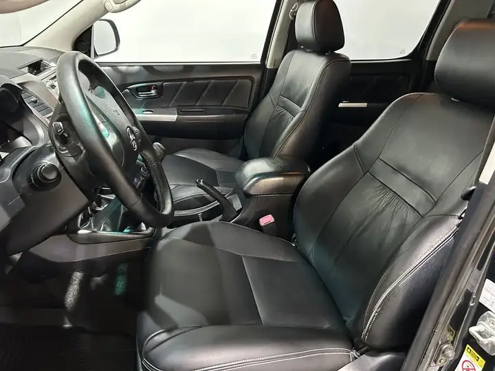 Toyota Hilux 2014, foto 16