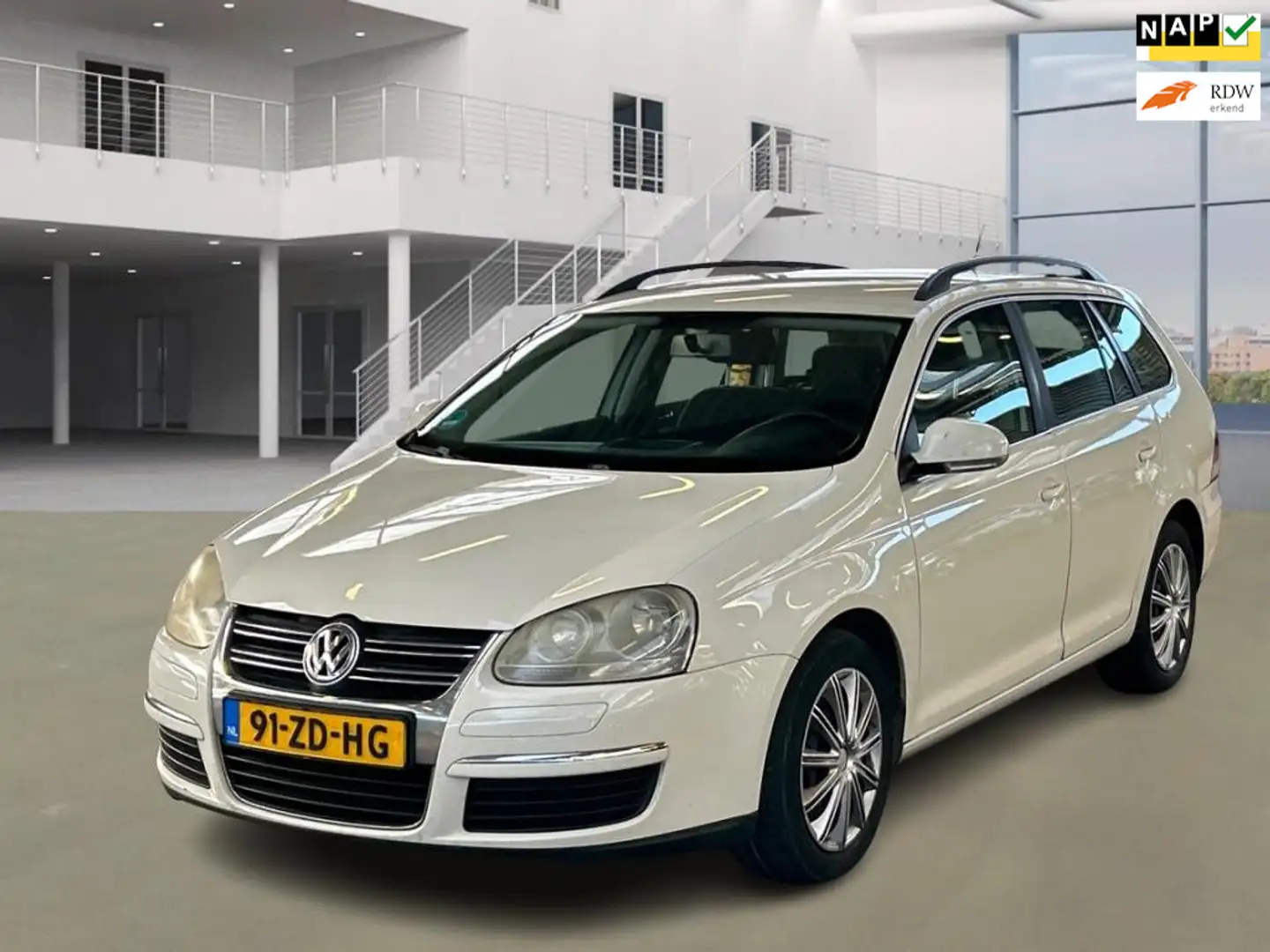 Volkswagen Golf Variant 1.9 TDI Comfortline White - 1