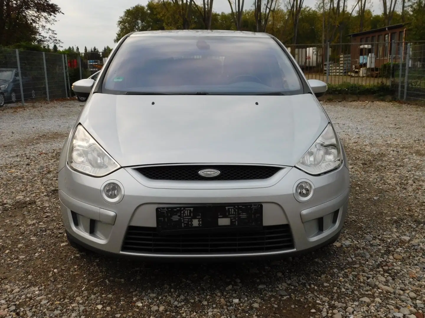 Ford S-Max S-MAX Trend 2.0TDCI/TUV.04.27 Silber - 2
