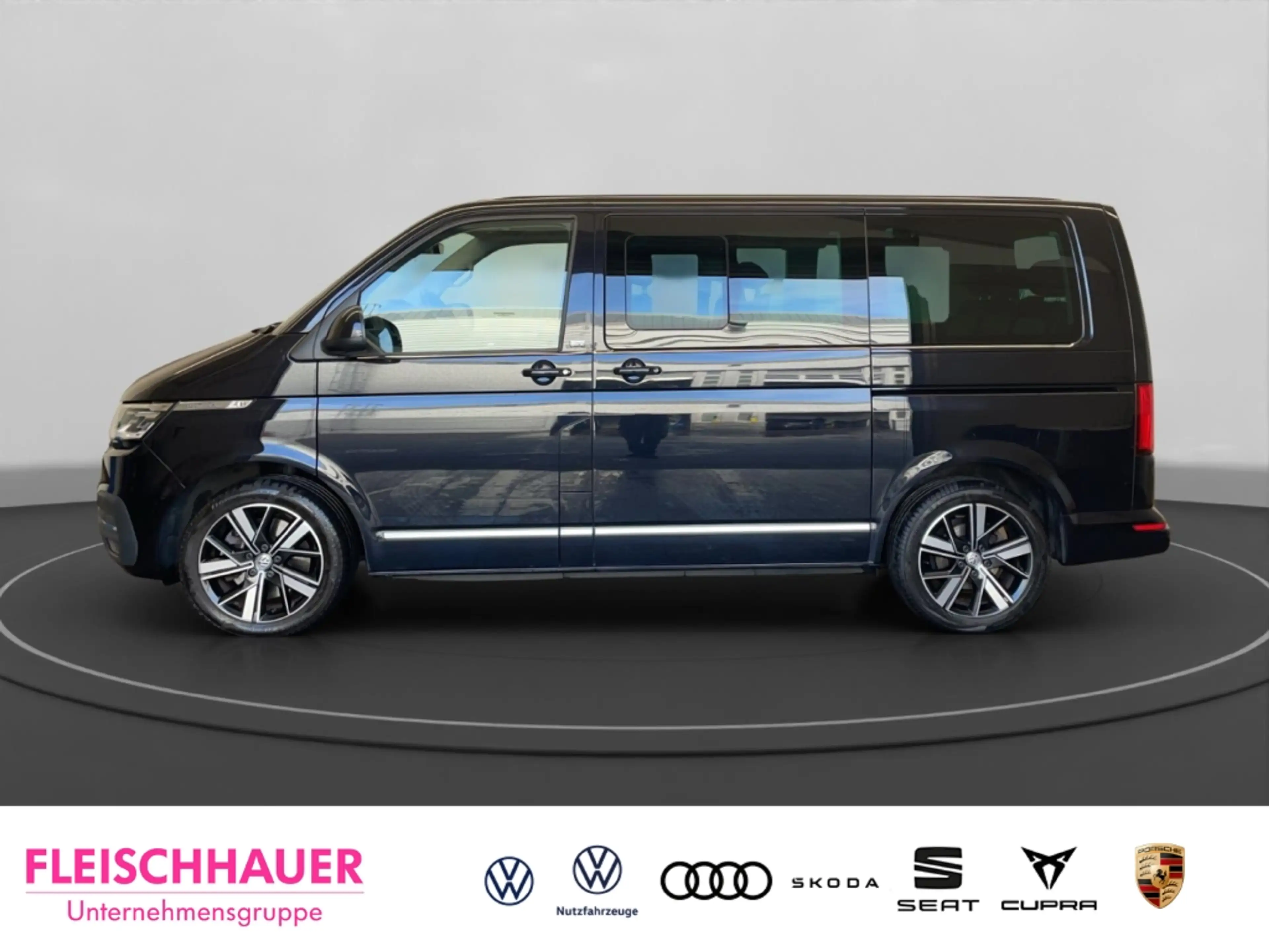 Volkswagen T6.1 Multivan 2,0 TDI 4MOTION Generation Six ACC LED AHK CarPlay — photo 3