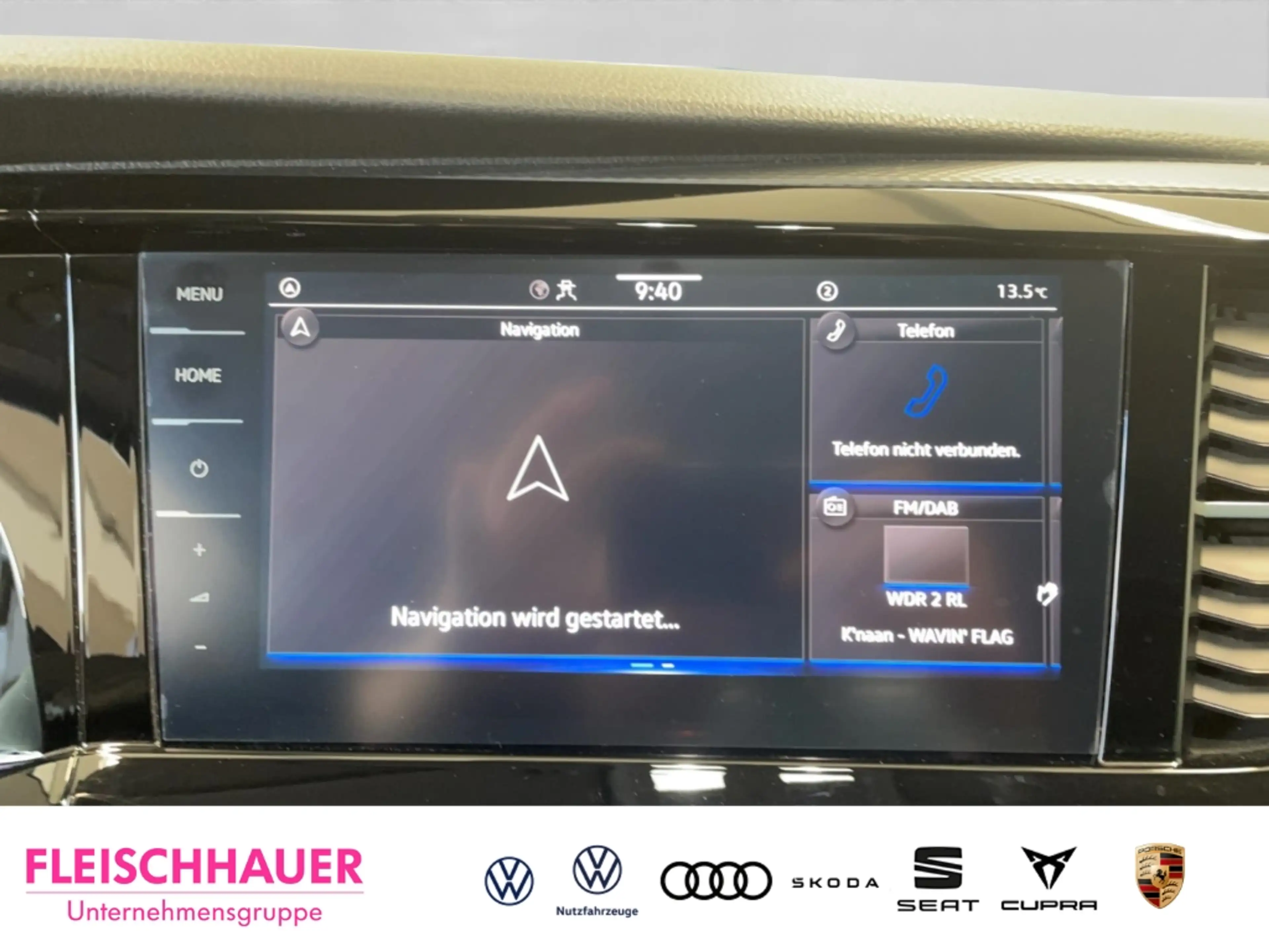 Volkswagen T6.1 Multivan 2,0 TDI 4MOTION Generation Six ACC LED AHK CarPlay — photo 15