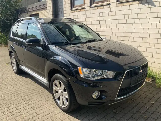 Mitsubishi Outlander Instyle 4WD 7-Sitze/2.Hand/Scheckheft