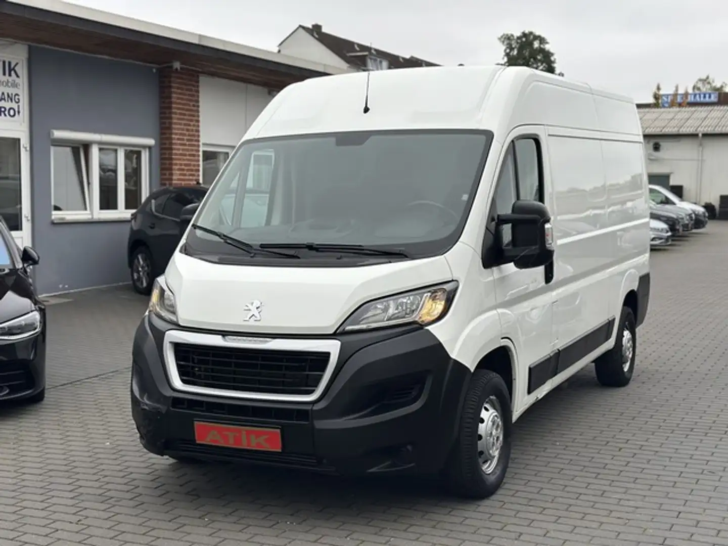 Peugeot Boxer 2.2 BlueHDi L2H2 KLIMA TEMPOMAT Blanc - 1