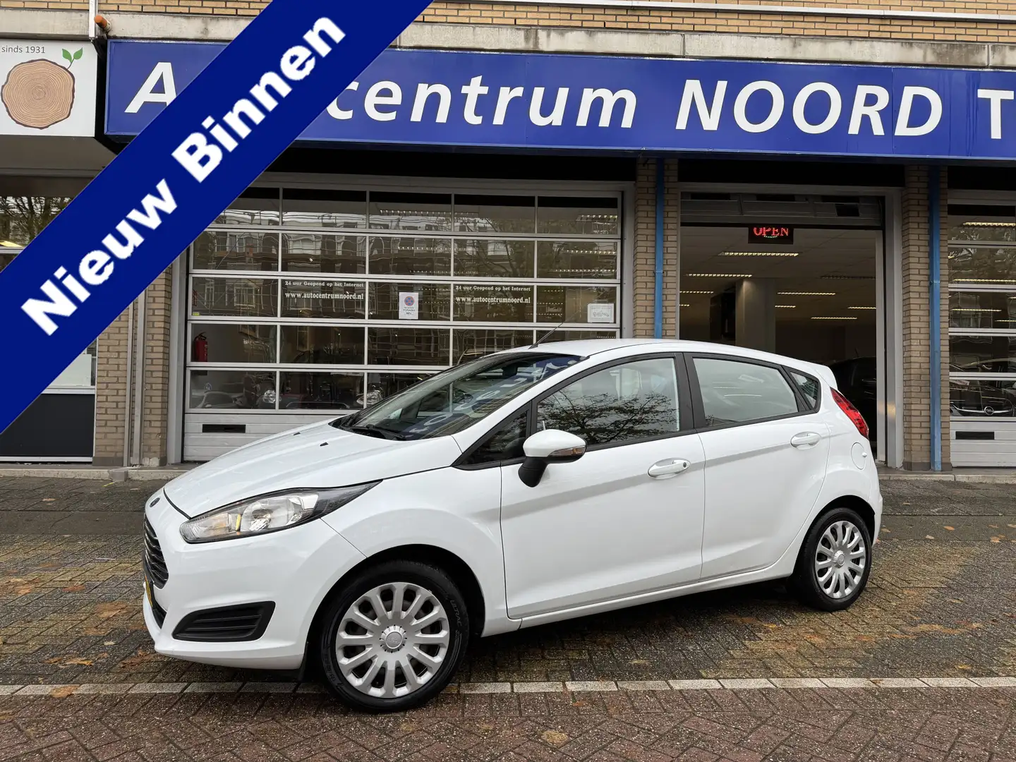 Ford Fiesta 1.0 Style NAP | Nieuwe Distributieriem | Navigatie Wit - 1