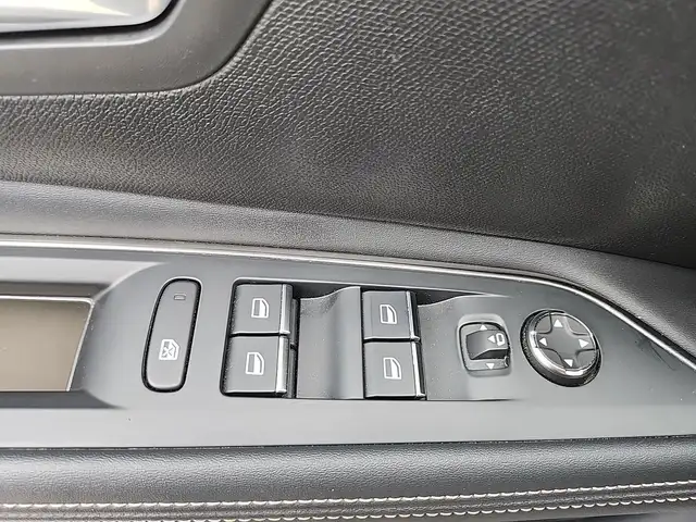 Peugeot 5008 view 23