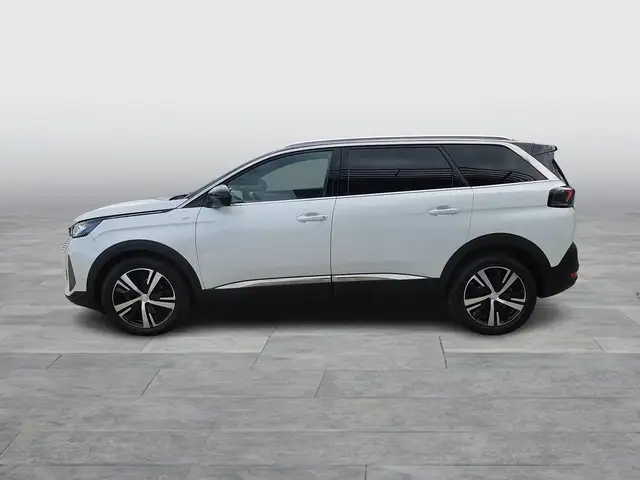 Peugeot 5008 view 3
