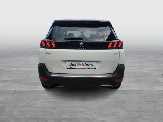 Peugeot 5008 view 5