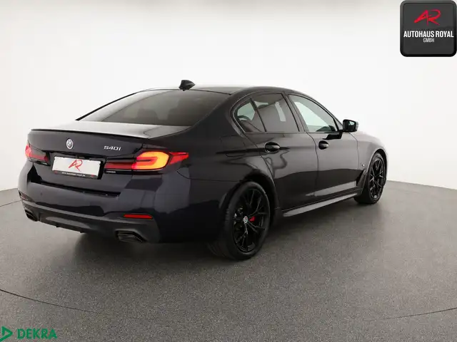 BMW 5 Series view 5