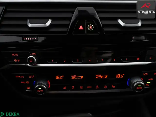 BMW 5 Series view 15