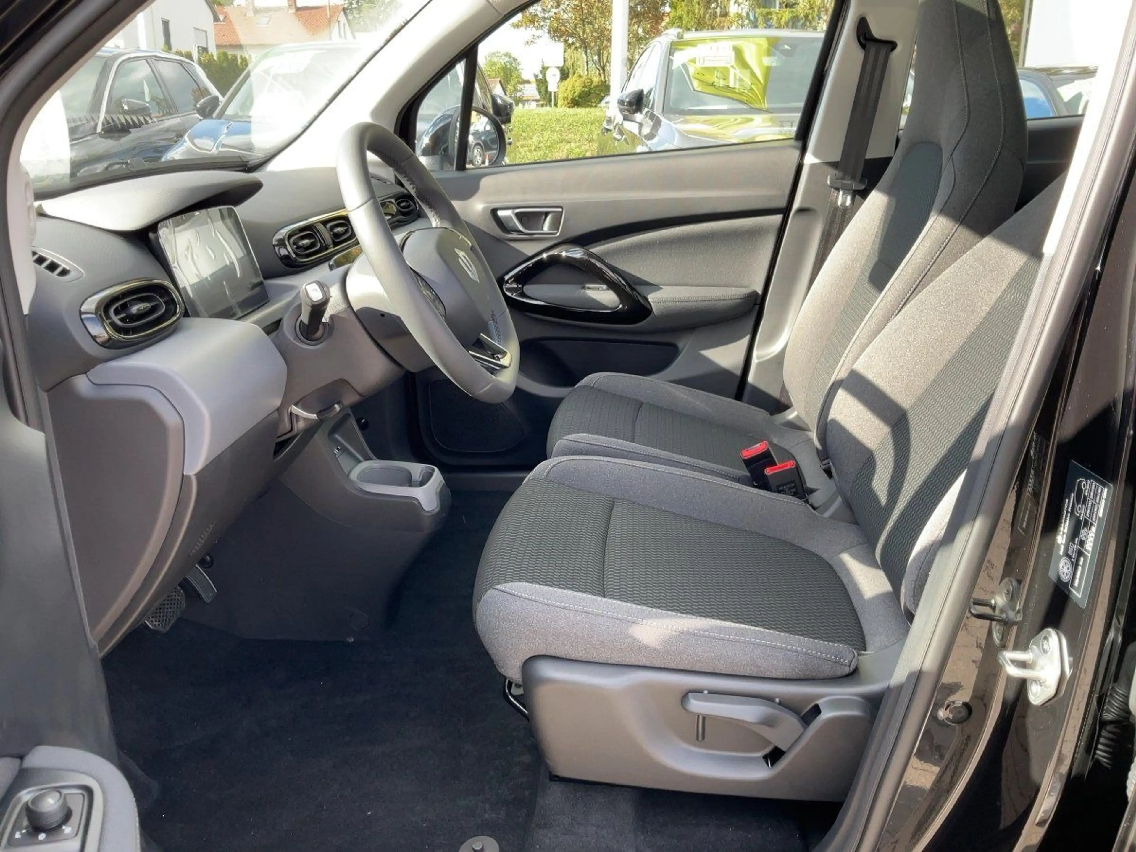 Leapmotor T03 37 70 kW BEV ACC+Navi+Pano+SD+Kam.+KeyLess — photo 12