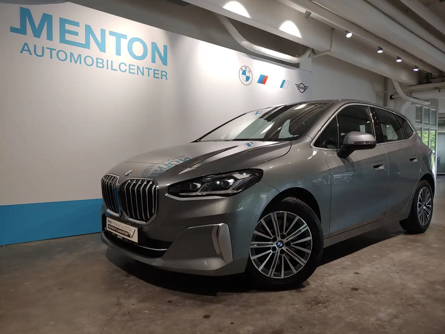 BMW 223 i Luxury-Line/LCProf./HuD/ad.LED/Komfortzg. Šedá - 2