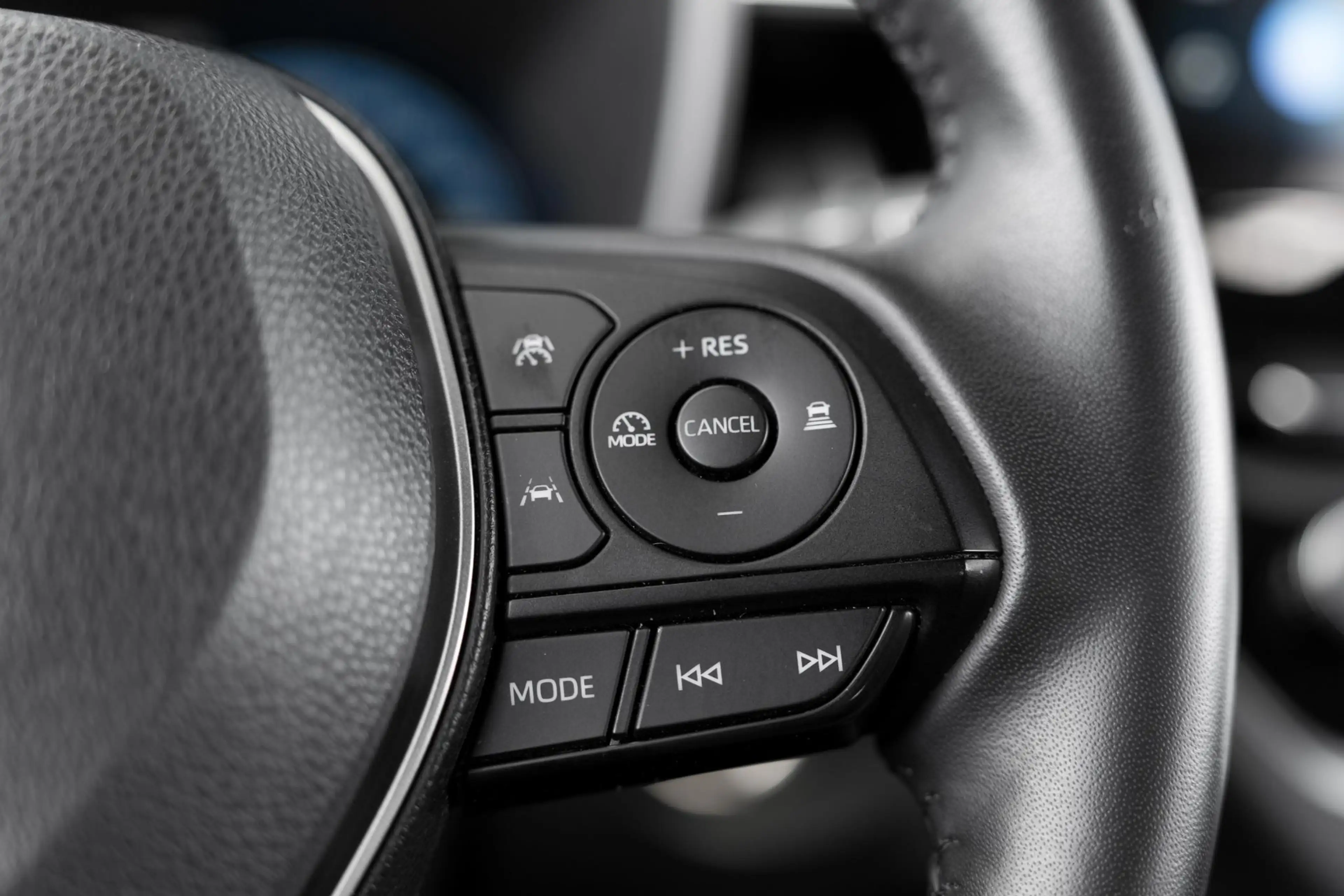 Toyota Corolla Cross 2.0 High Power Hybrid First Edition — photo 29