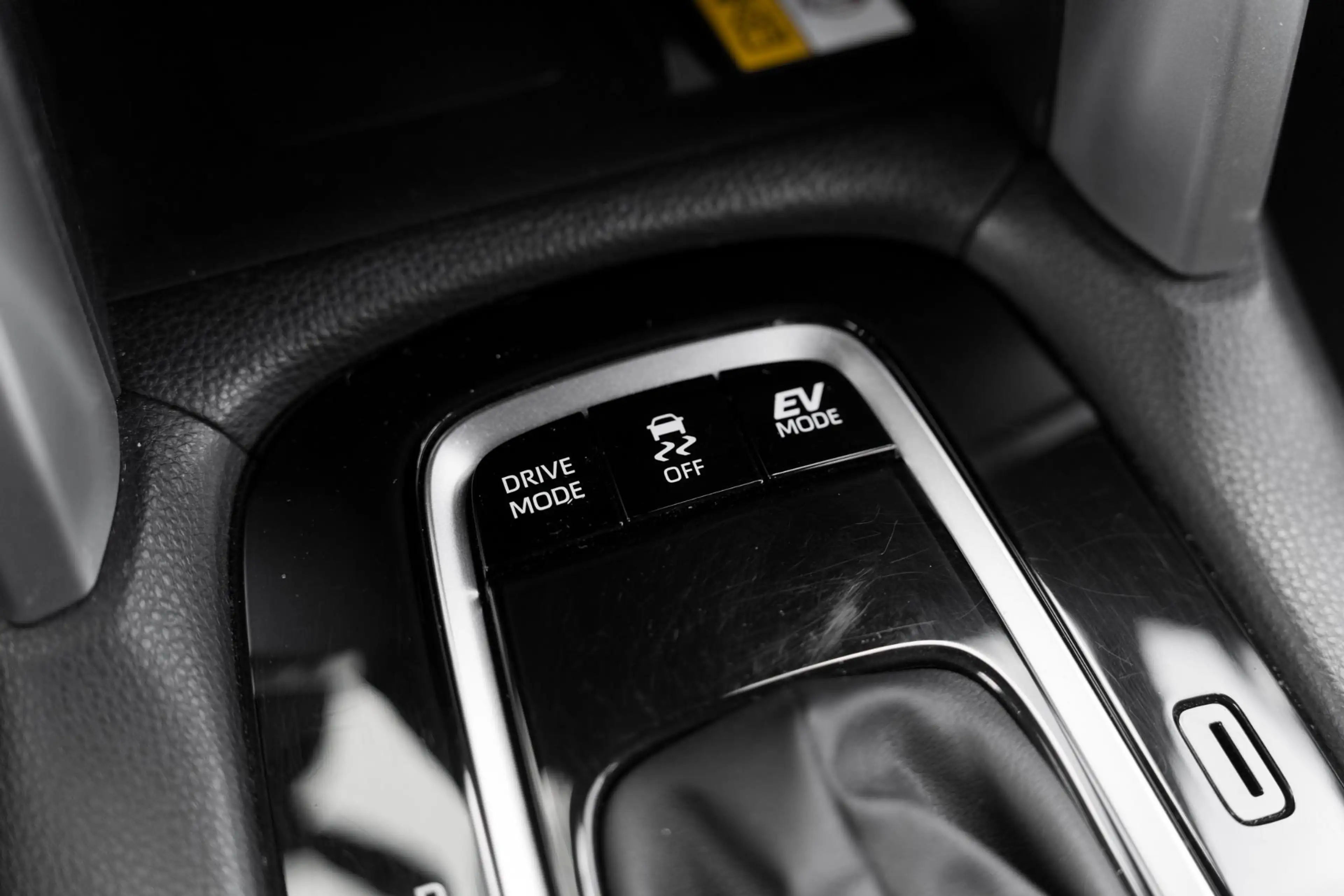 Toyota Corolla Cross 2.0 High Power Hybrid First Edition — photo 18