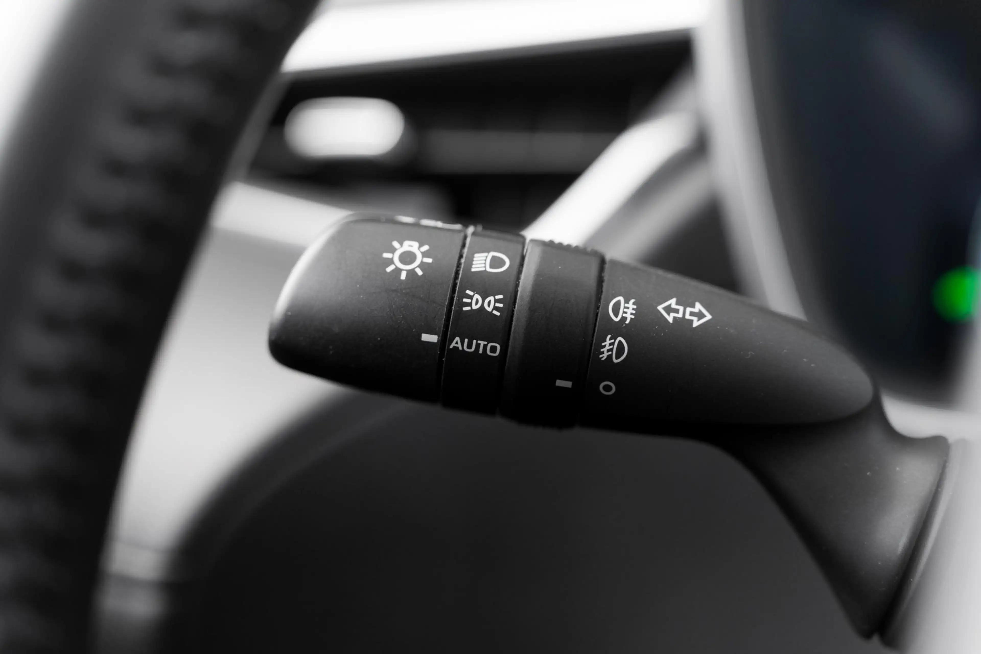Toyota Corolla Cross 2.0 High Power Hybrid First Edition — photo 30