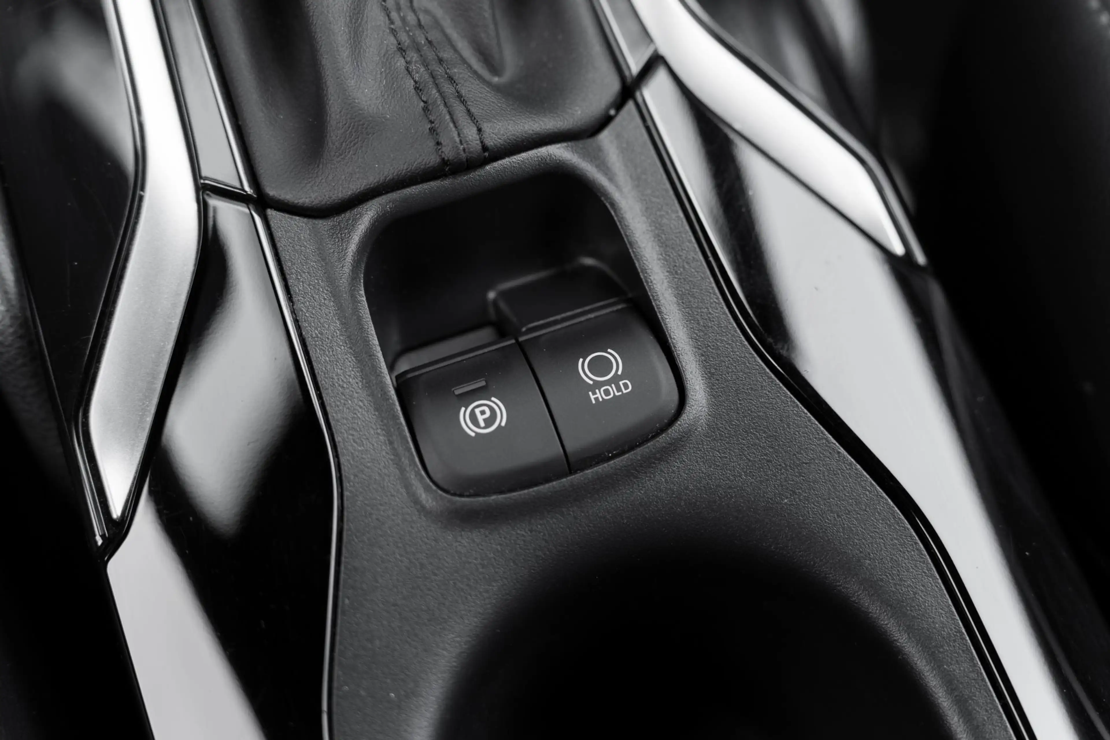 Toyota Corolla Cross 2.0 High Power Hybrid First Edition — photo 19