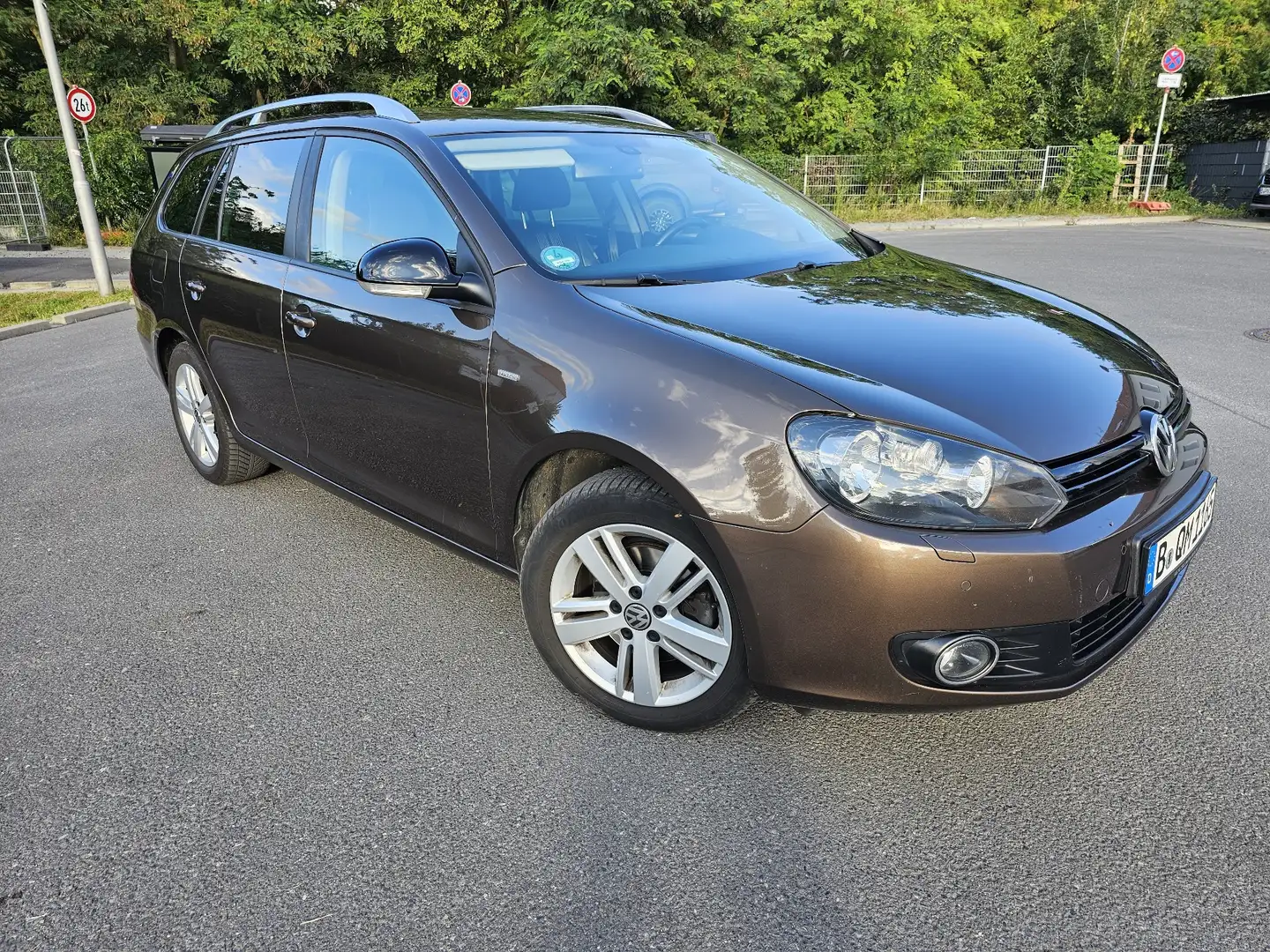 Volkswagen Golf Variant Match Braun - 2