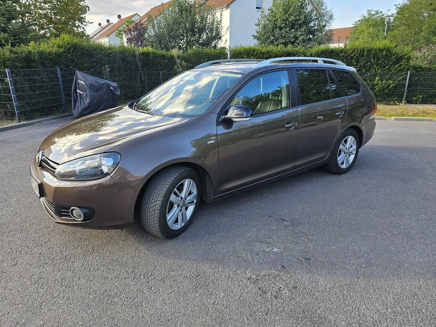 Volkswagen Golf Variant Match Braun - 1