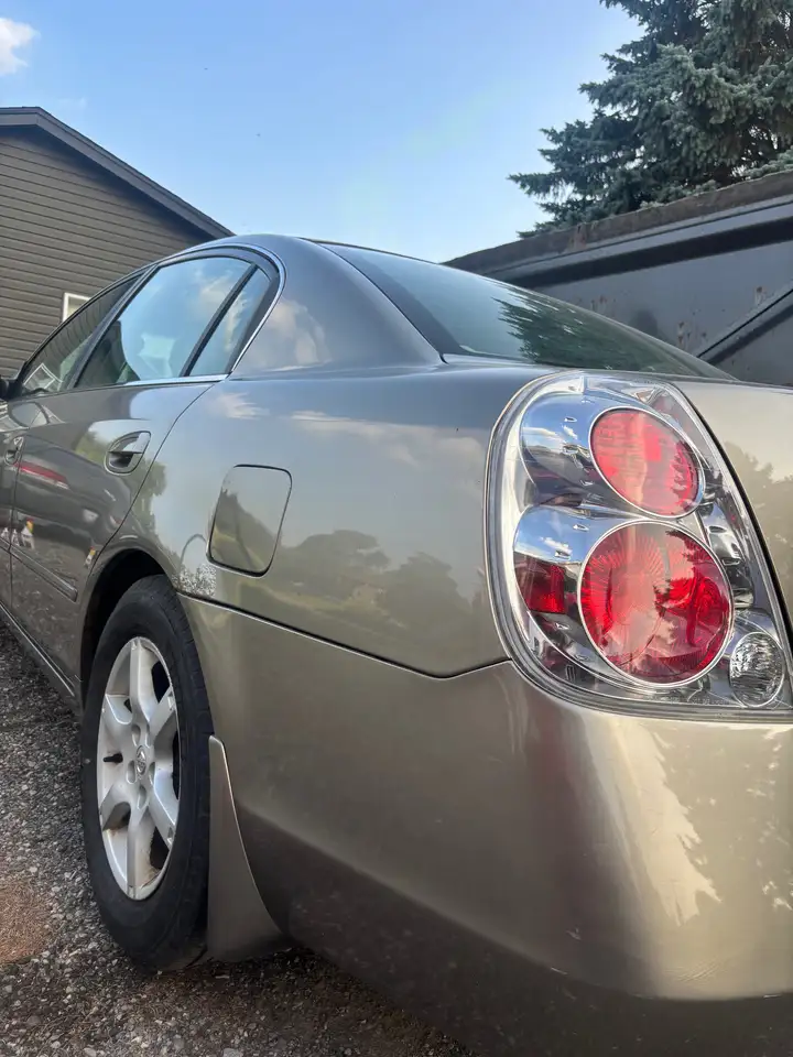 Nissan Altima снимка Nissan Altima