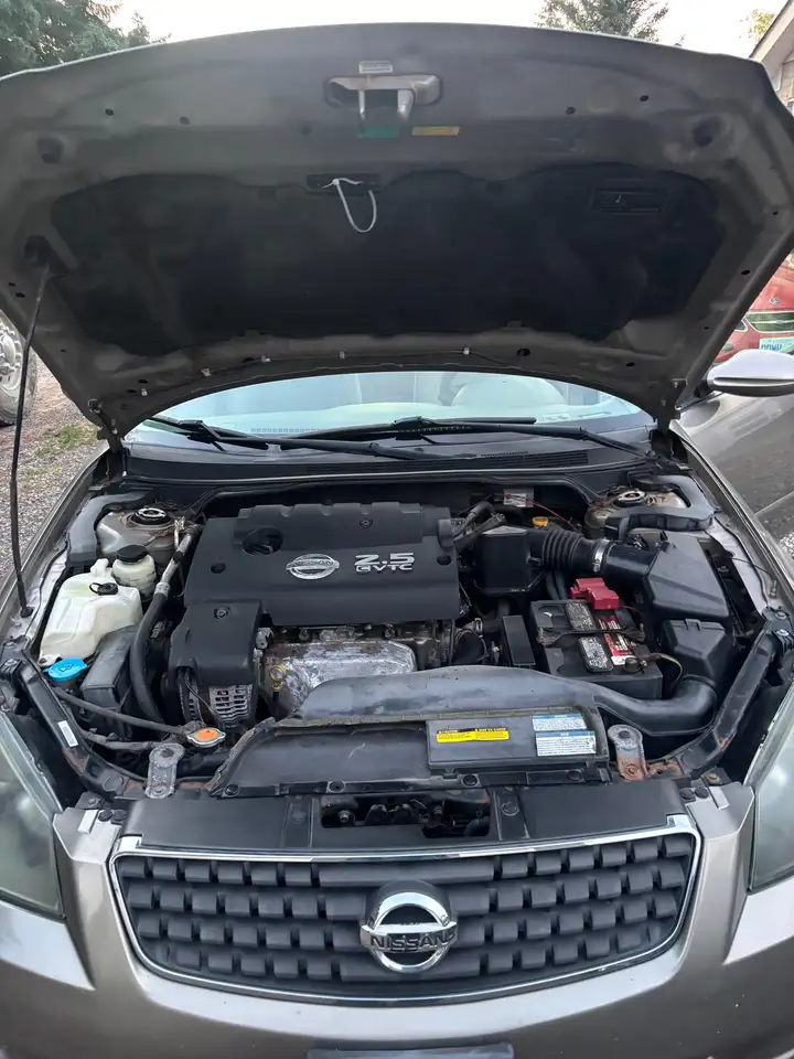 Nissan Altima снимка Nissan Altima