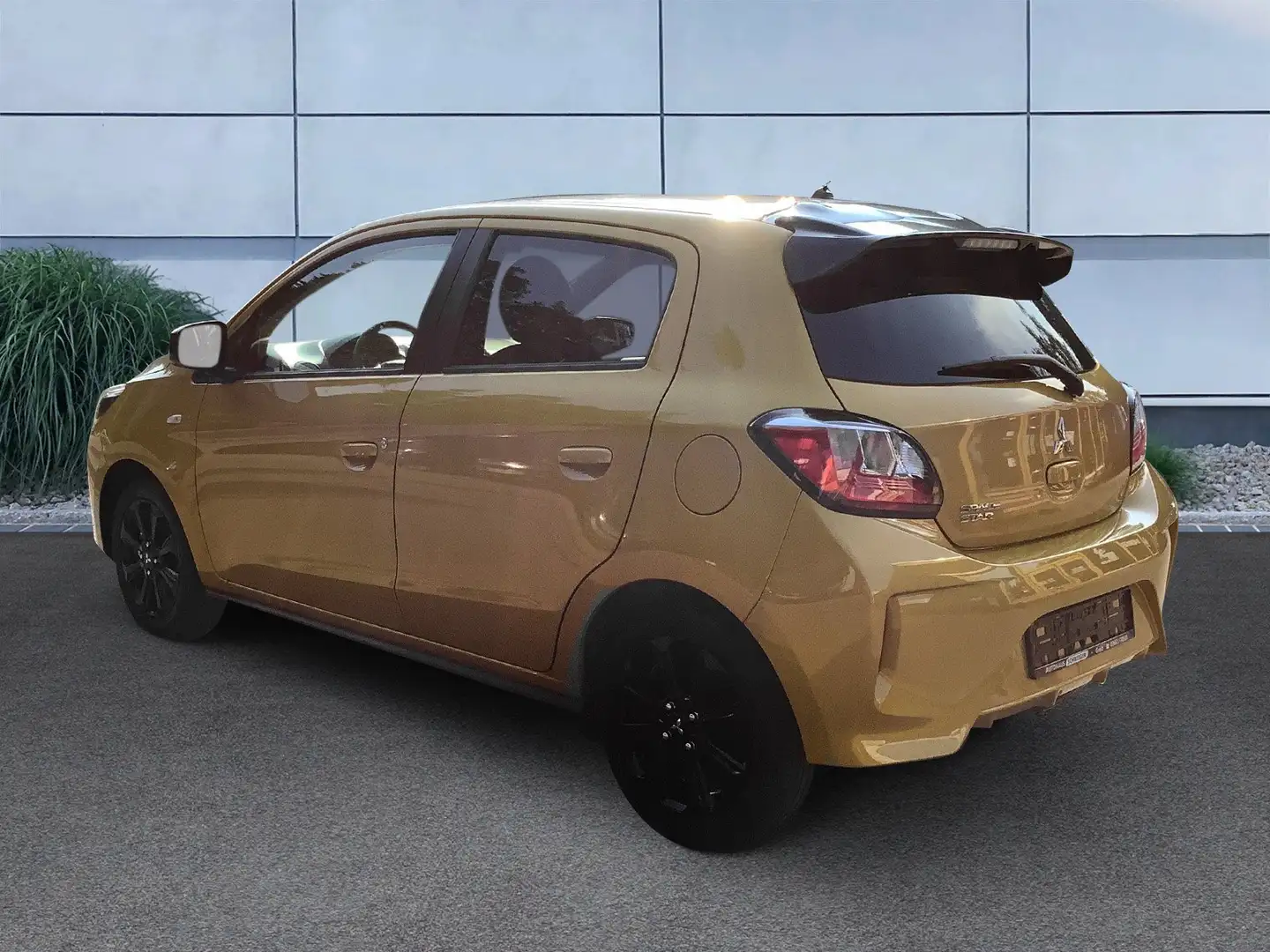 Mitsubishi Space Star Select+ Black, Sondermodell Gelb - 2