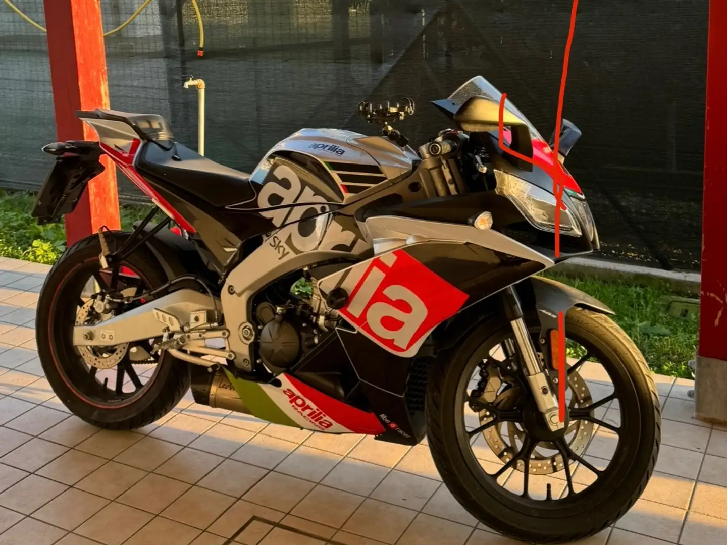 Aprilia RS4 125 Sportiva Rosso - 1
