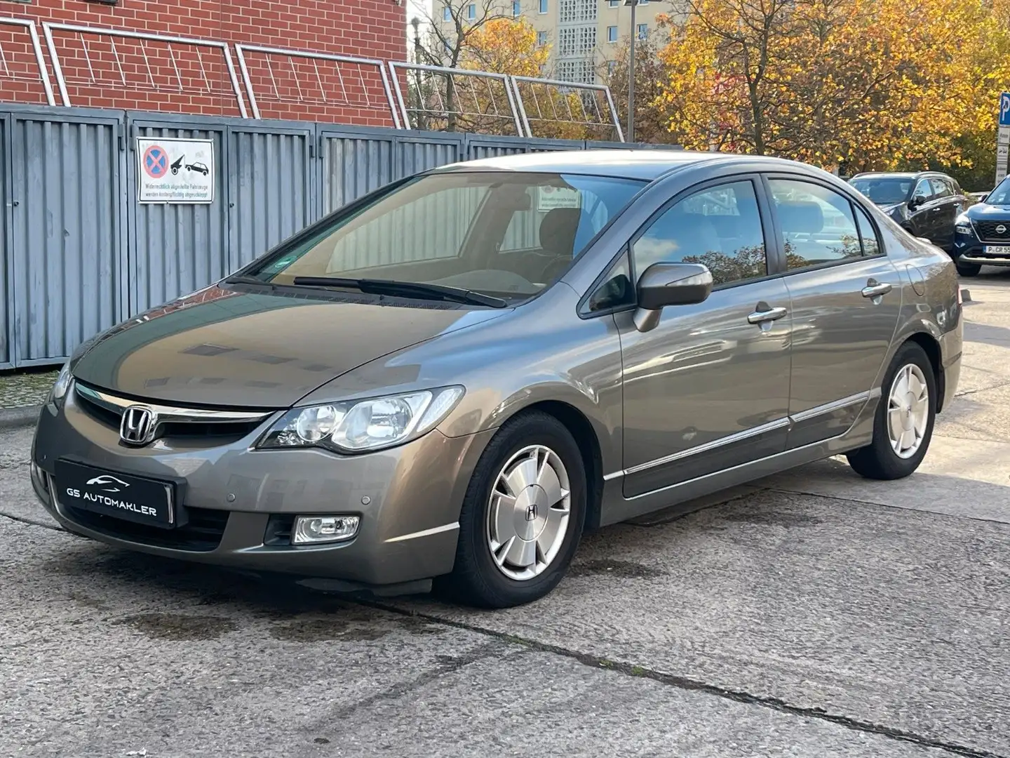 Honda Civic Hybrid Lim. AUTOMATIK STDHZ SHZ PDC Grau - 2