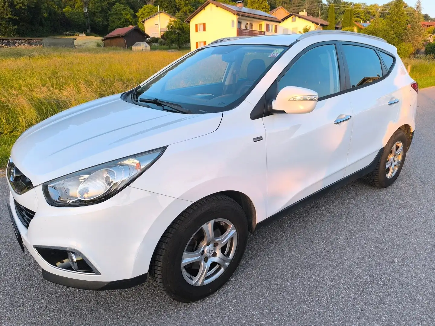 Hyundai iX35 2.0 CRDi 135 kW Premium 4WD Automatik"4X4 White - 2