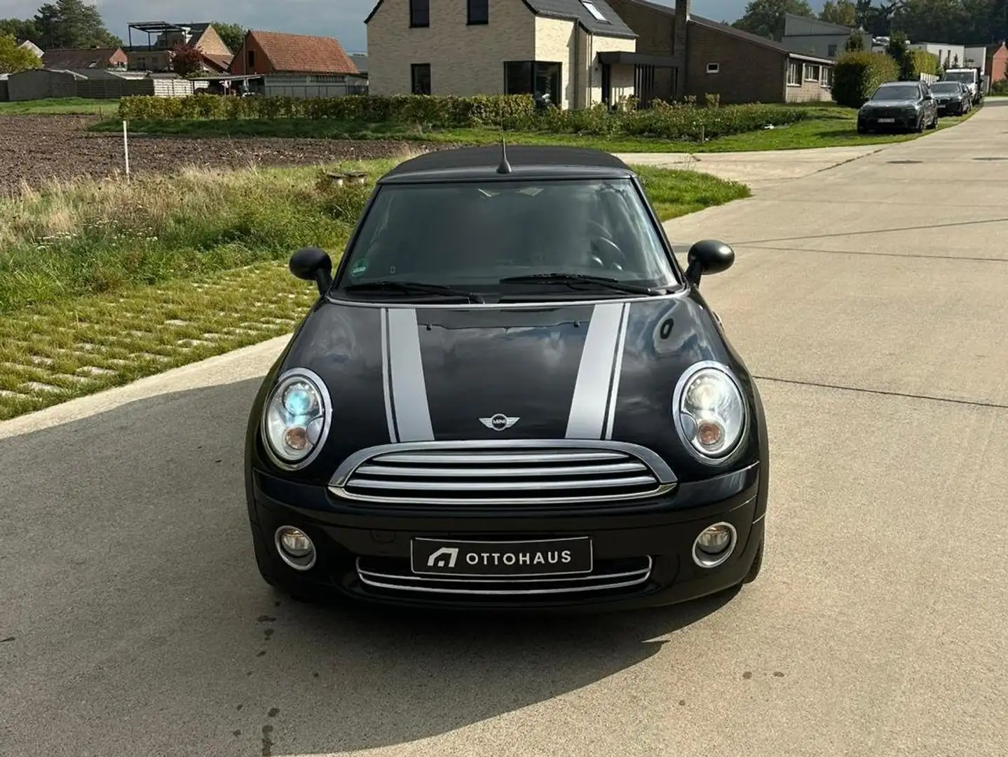 MINI One Cabrio Mini One Cabrio Zwart - 1