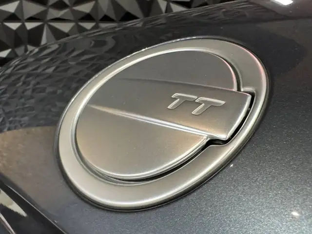 Audi TT view 14
