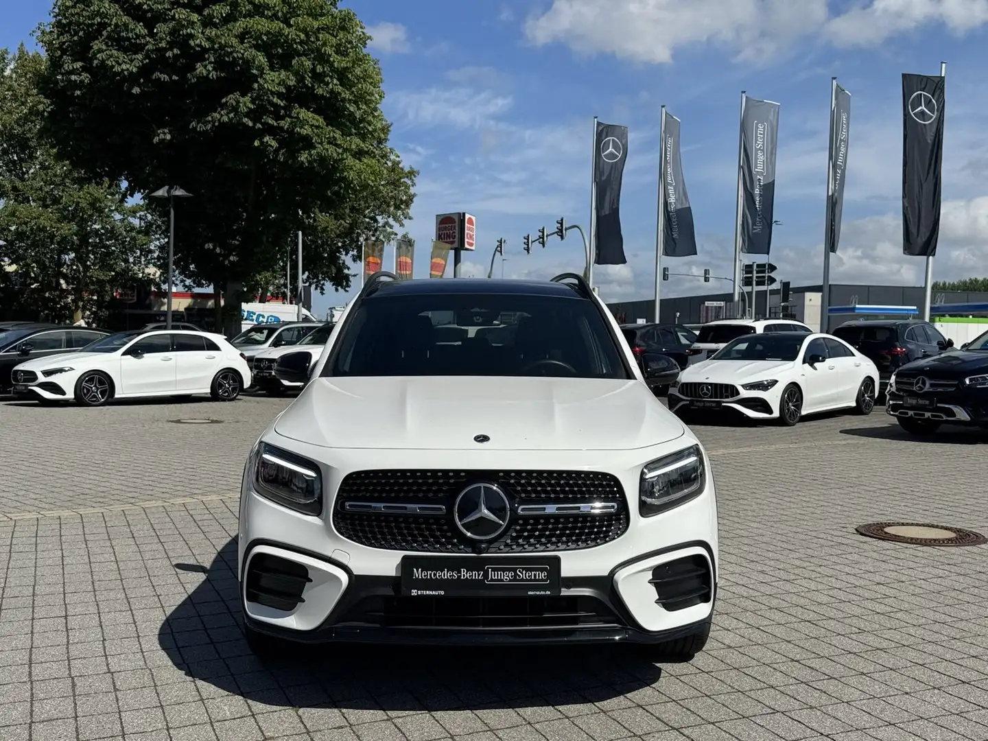 Mercedes-Benz GLB 200 GLB 200 AMG Line Navi Pano.-Dach Keyless-Go Klima AMG Line Navi Pano.-Dach Keyless-Go Klima Wit - 2