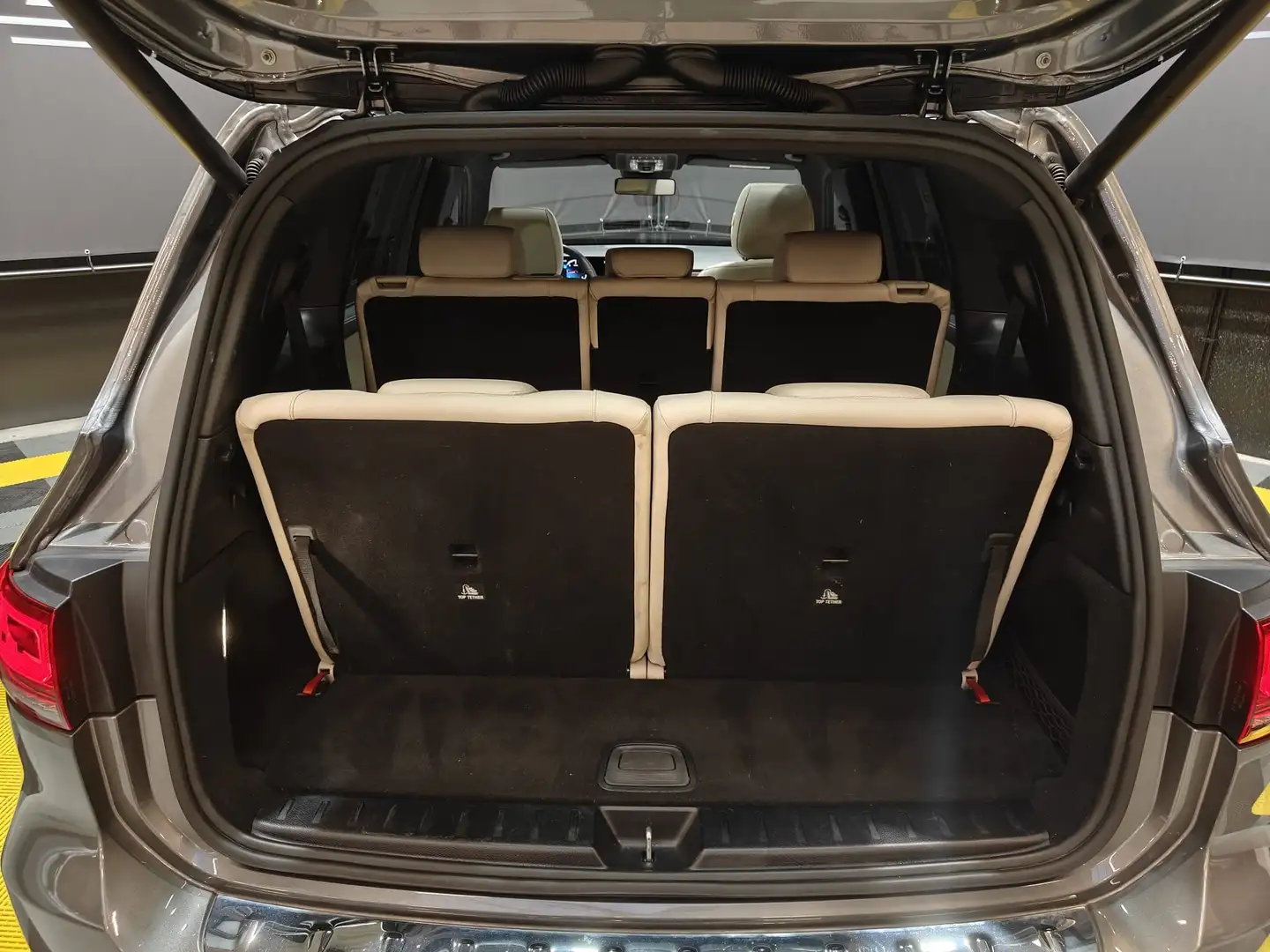 Mercedes-Benz GLB 180 GLB 180 1950cc 7-zit/Pano/Leder/Keyless/CAM/AMBI Gris - 2