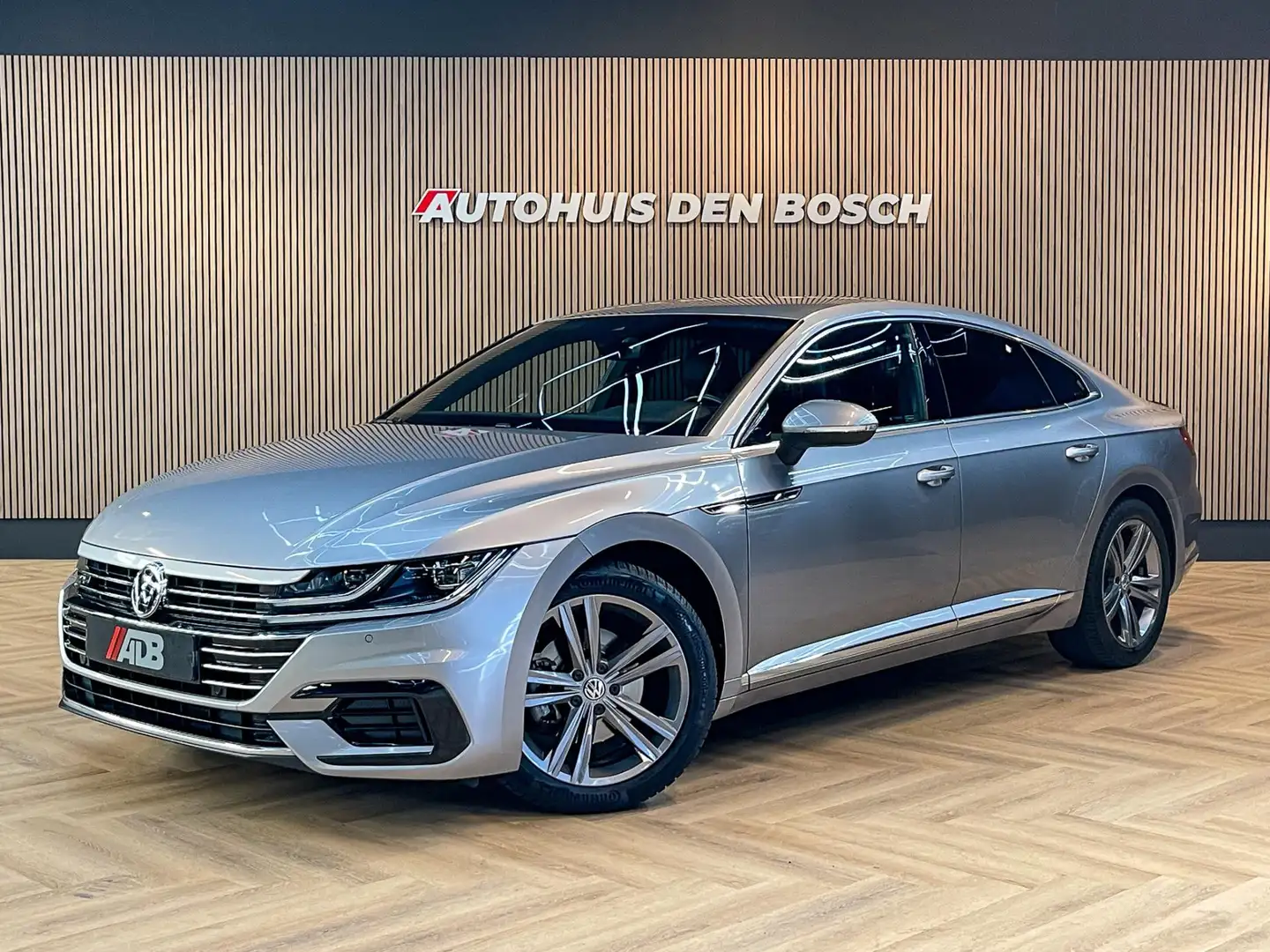 Volkswagen Arteon 1.5 TSI Business R Line Grijs - 1