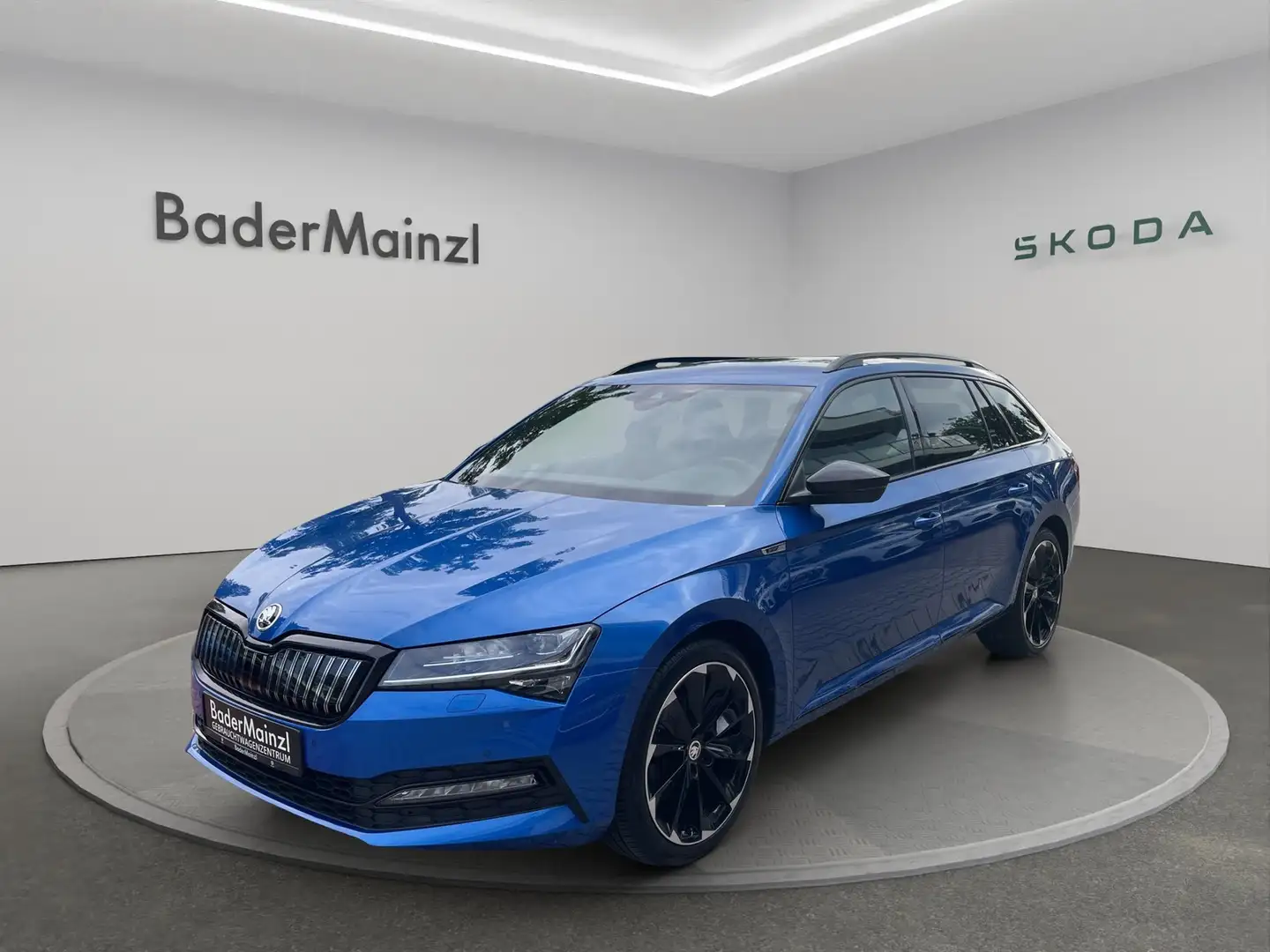 Skoda Superb Combi Matrix AHK Sportline iV Blau - 1