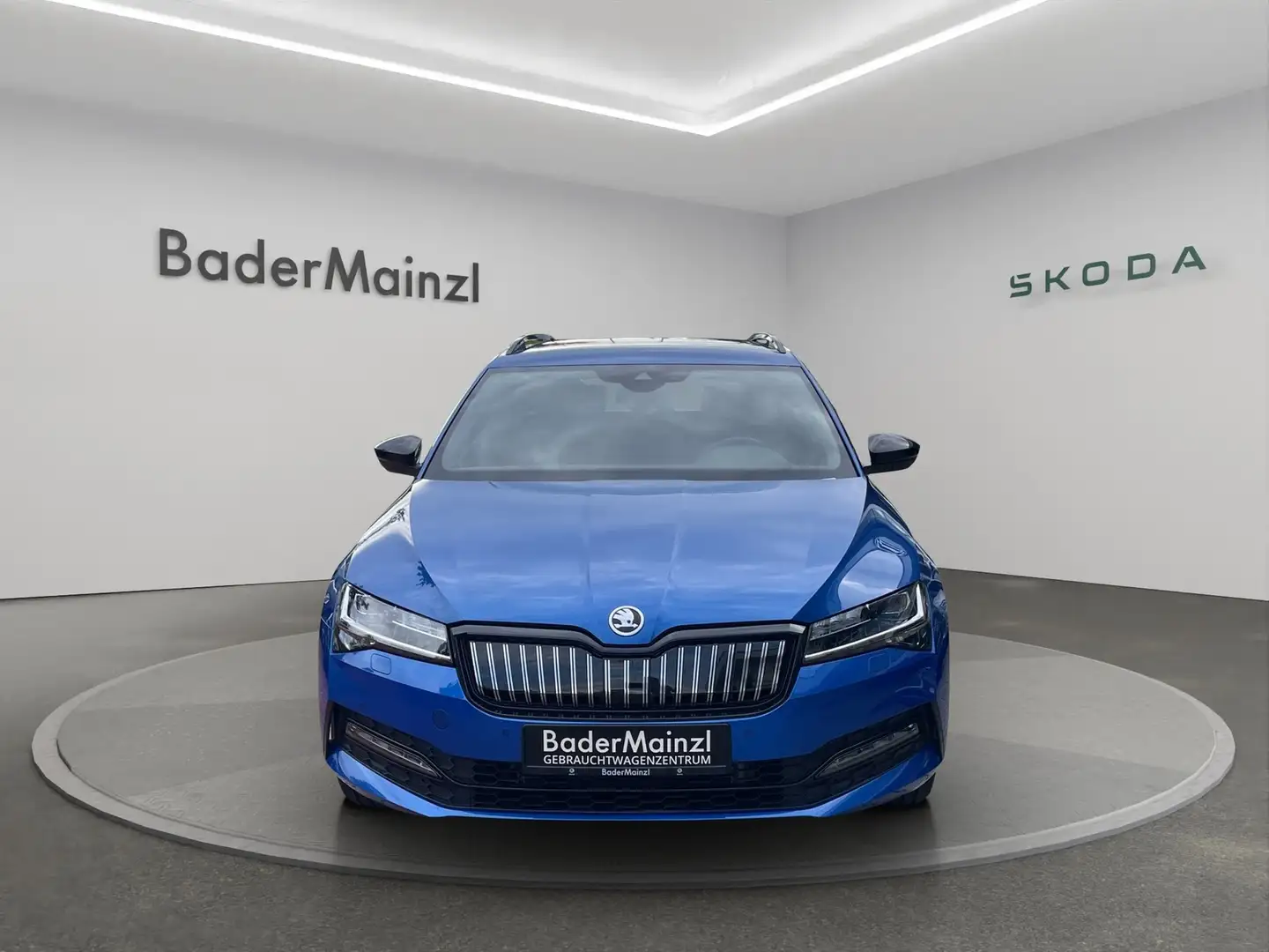 Skoda Superb Combi Matrix AHK Sportline iV Blau - 2