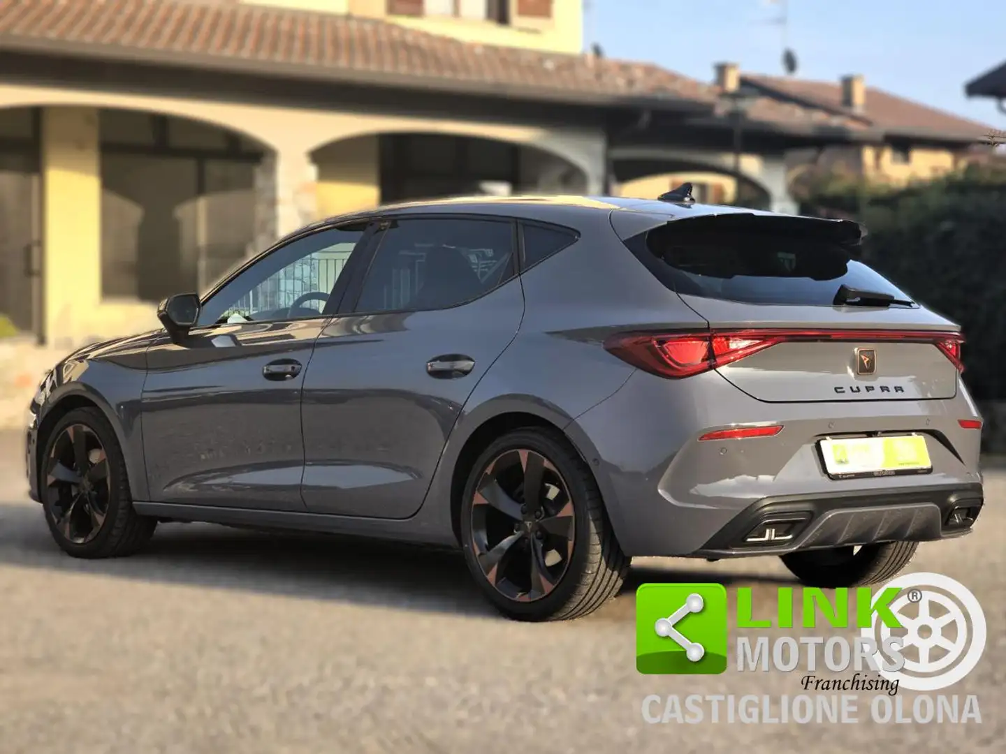 CUPRA Leon 1.5 e-HYBRID 150 CV DSG Gris - 2