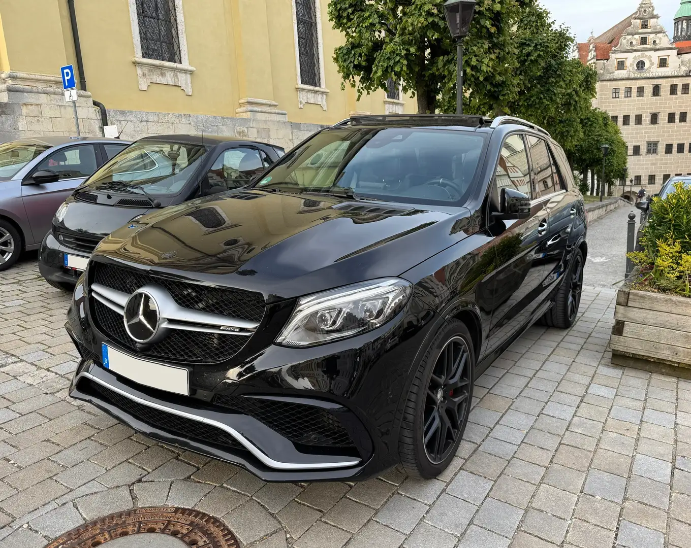 Mercedes-Benz GLE 63 AMG S DISTR PANO AHK MASSAGE STANDH H&K SITZKL TOTW Чорний - 2