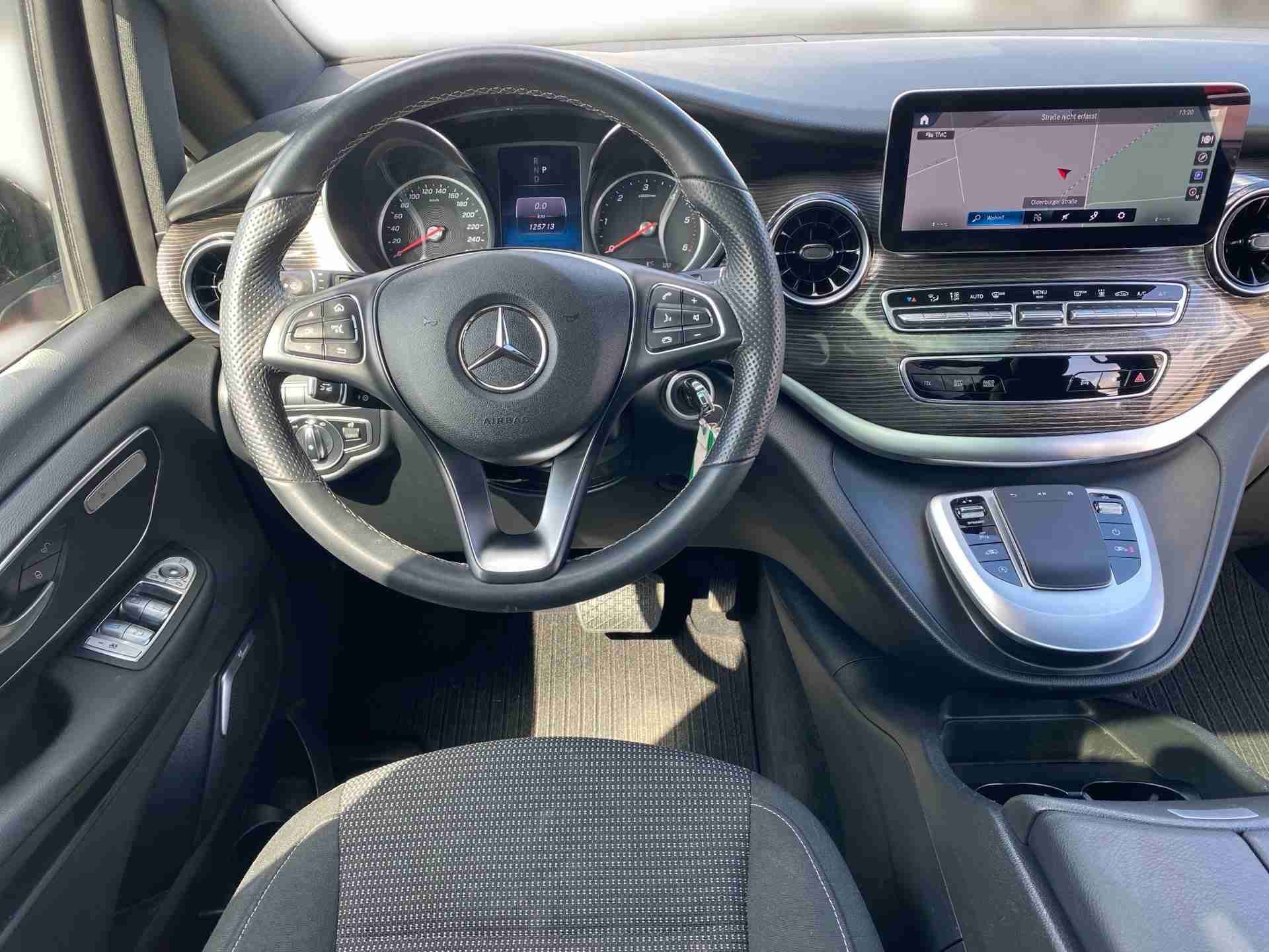 Mercedes-Benz V 250