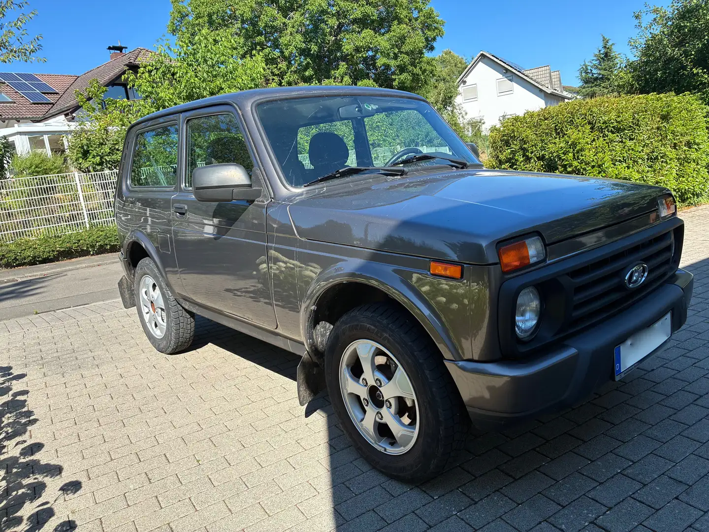Lada Urban Lada 4x4 Urban Braun - 2