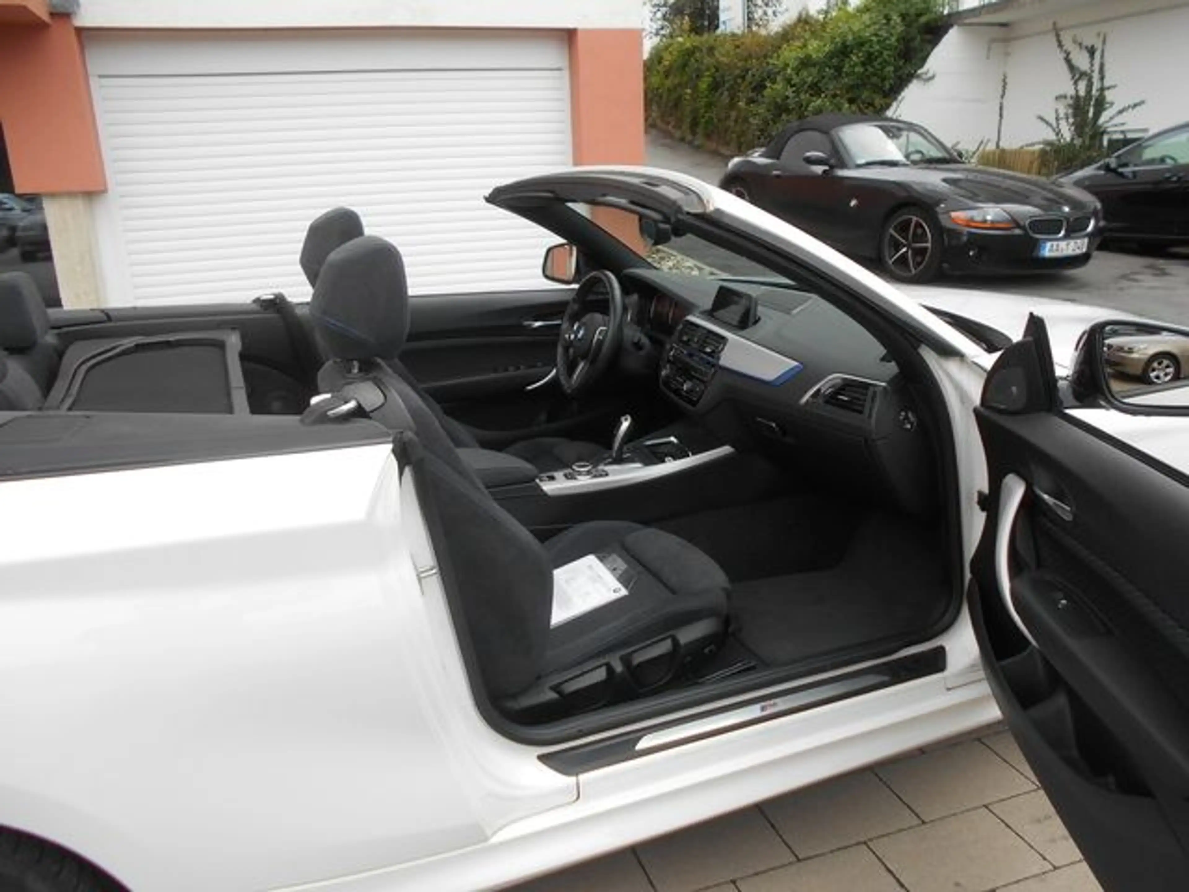 BMW 220 i Cabrio MSport — photo 9