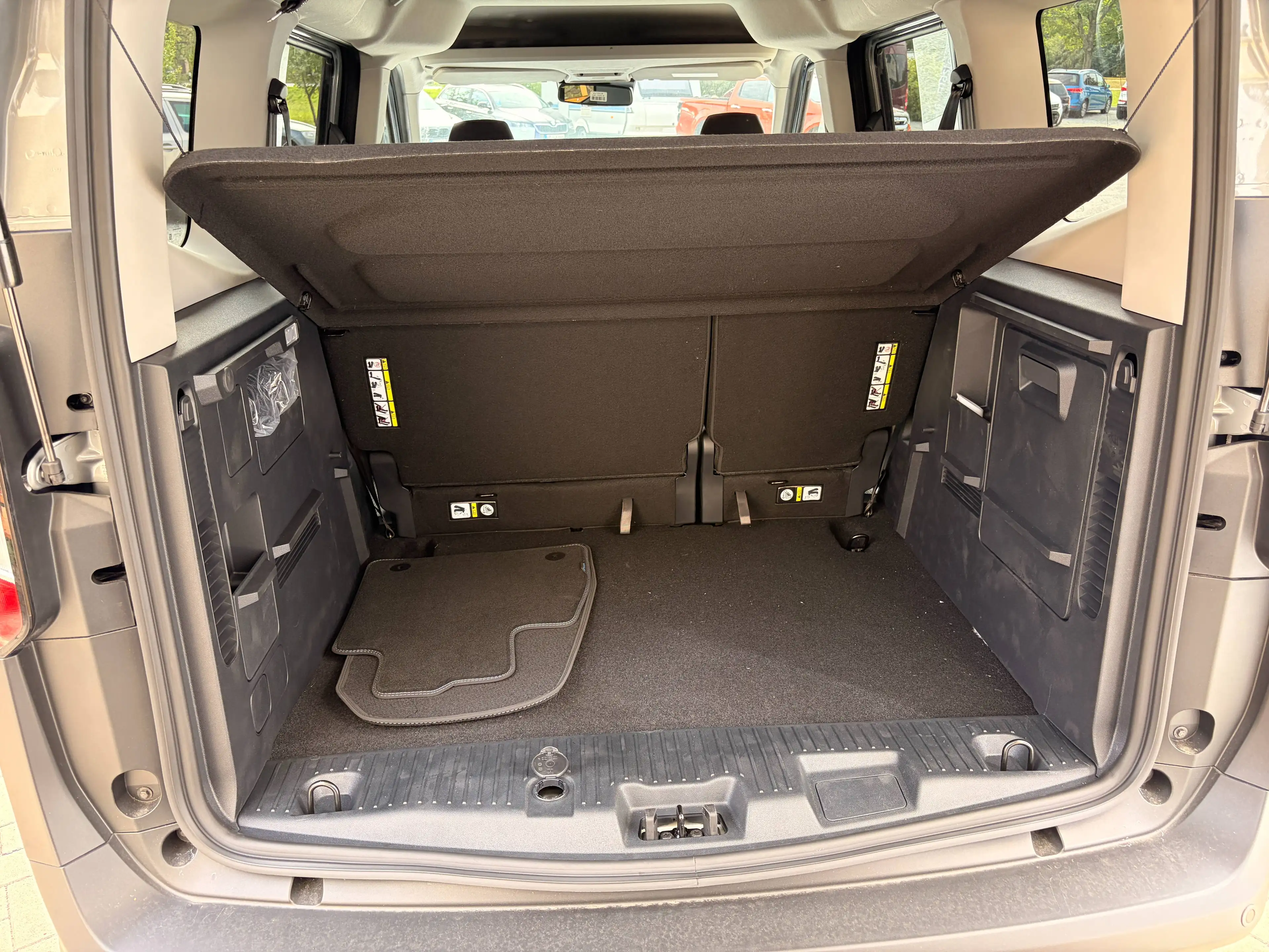 Ford Tourneo Courier Active — photo 11