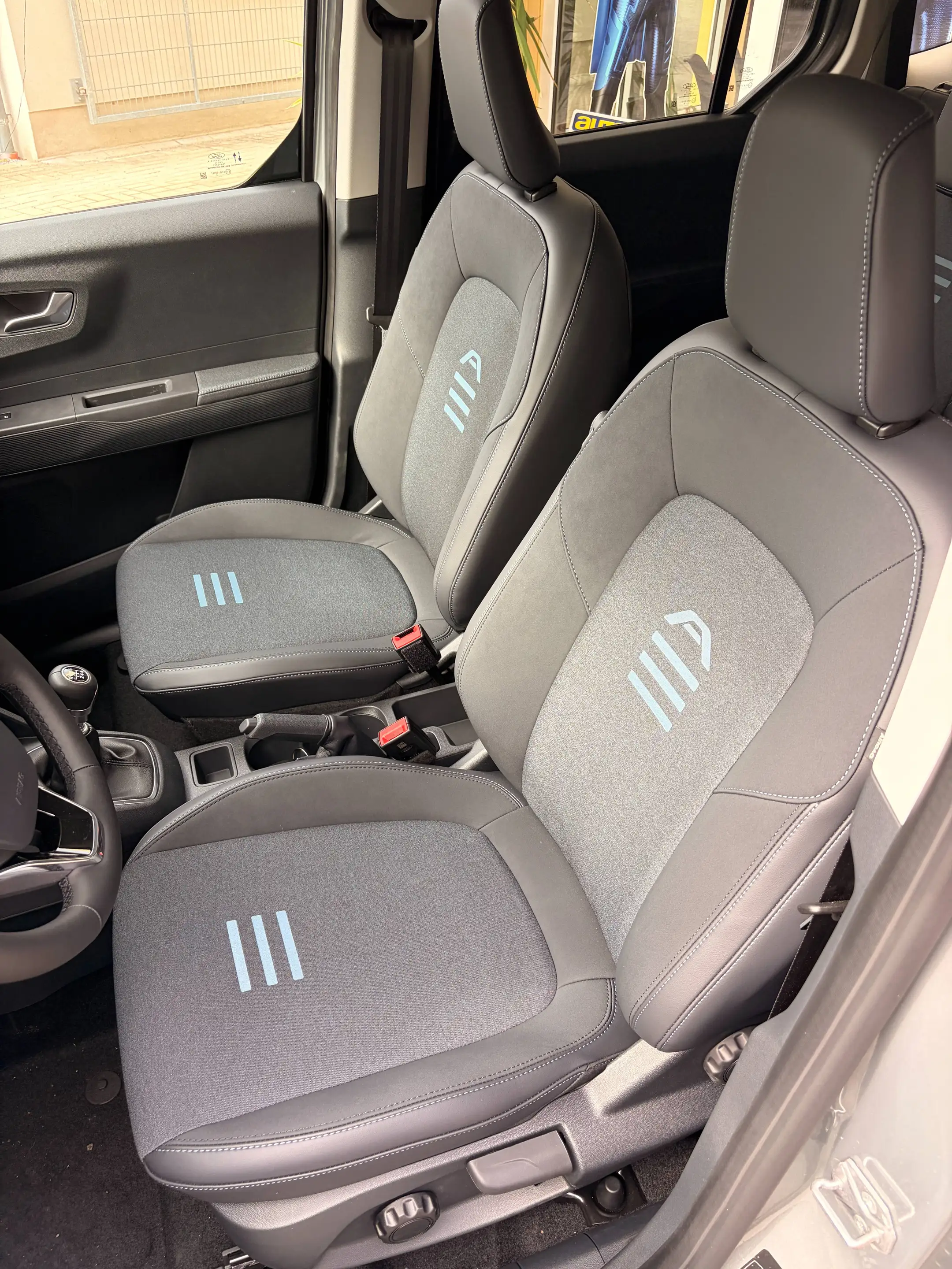 Ford Tourneo Courier Active — photo 8
