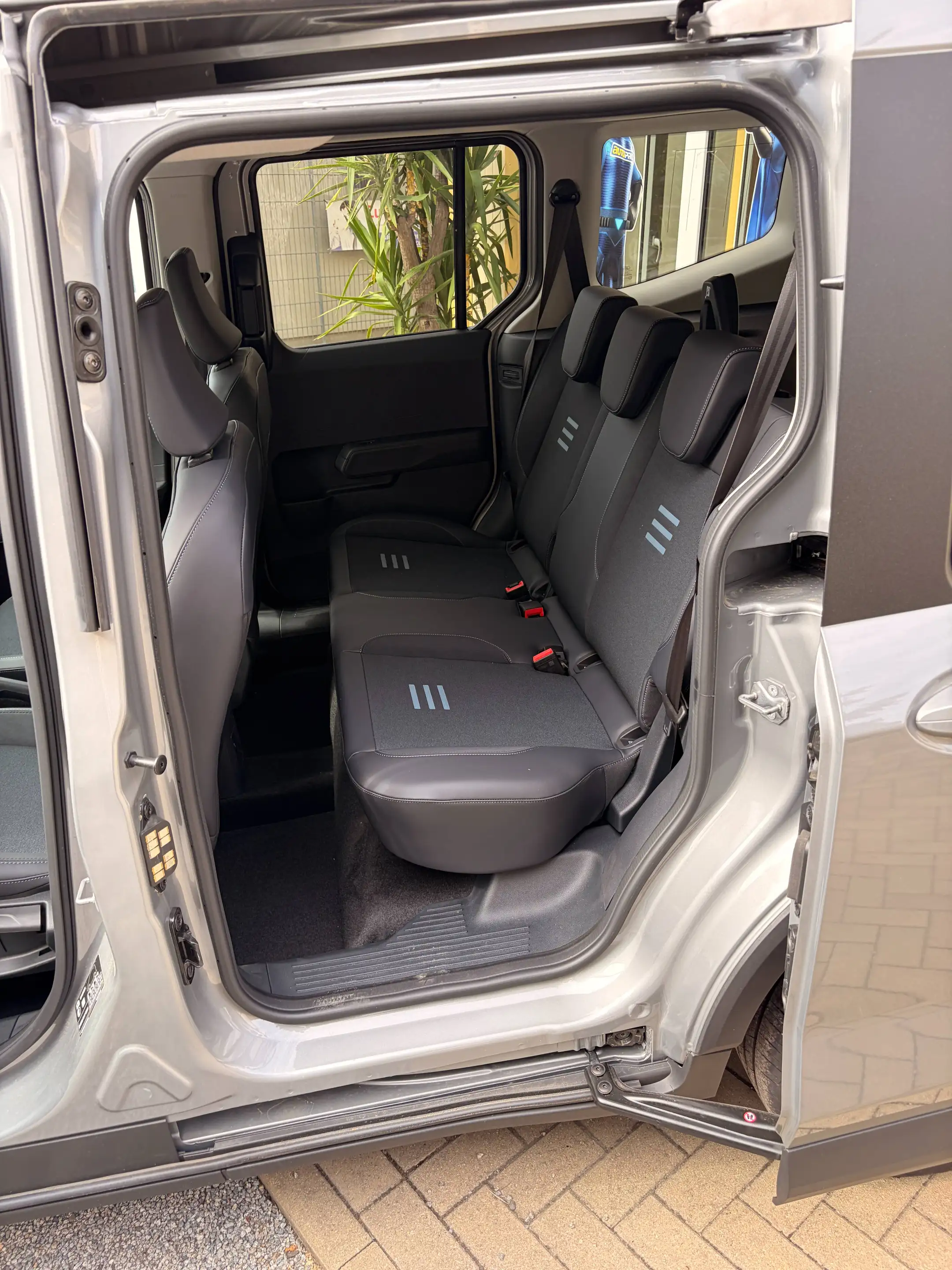 Ford Tourneo Courier Active — photo 9